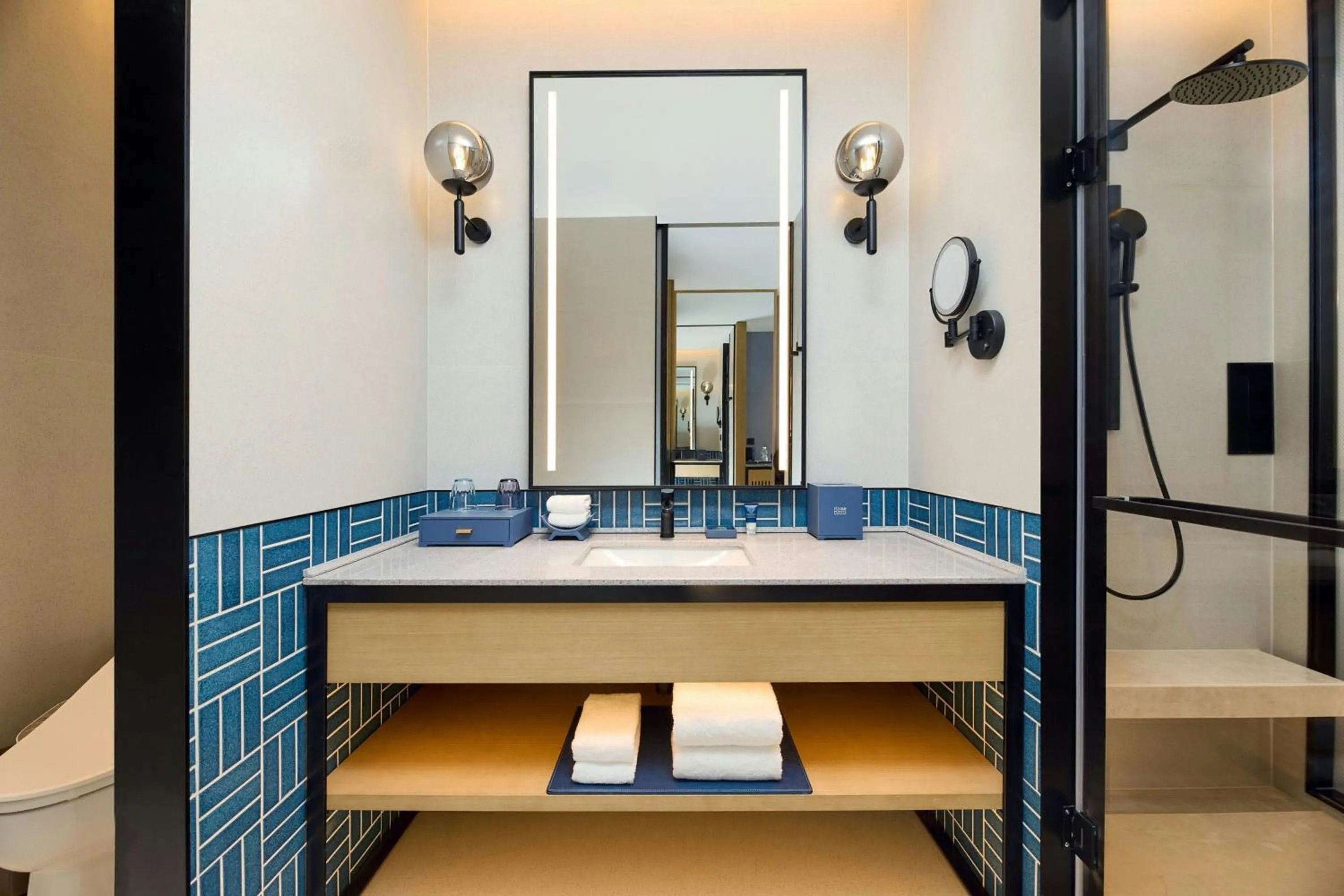 Bathroom in Four Points by Sheraton Qingdao, Chengyang East