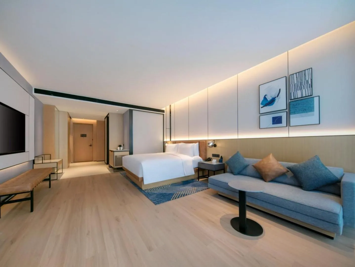 room service, Bed in Four Points by Sheraton Qingdao, Chengyang East