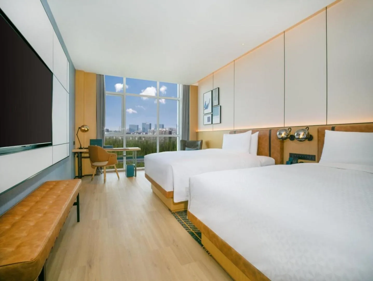 room service, Bed in Four Points by Sheraton Qingdao, Chengyang East