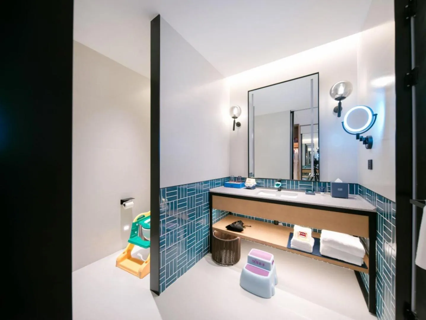 room service in Four Points by Sheraton Qingdao, Chengyang East