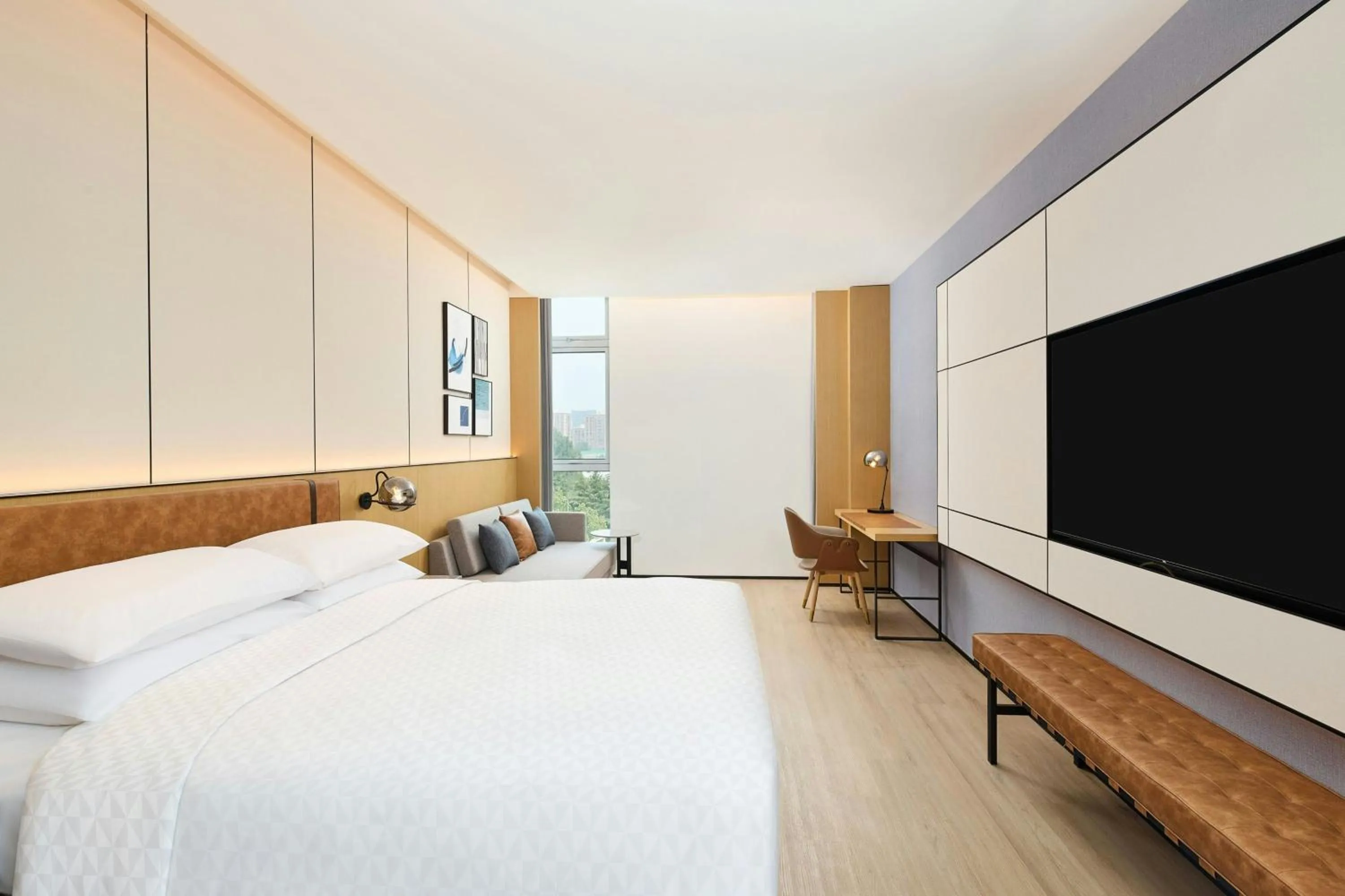 Photo of the whole room, Bed in Four Points by Sheraton Qingdao, Chengyang East