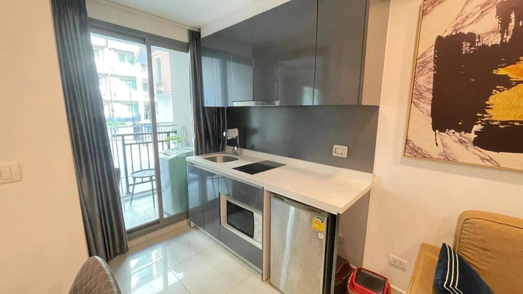 Kitchen or kitchenette in Arcadia beach continental