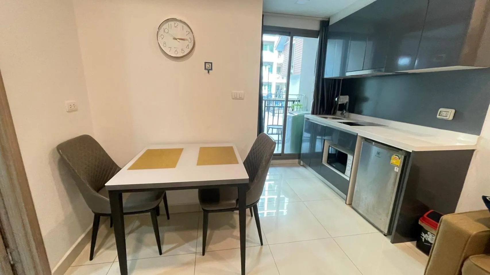 Kitchen or kitchenette in Arcadia beach continental