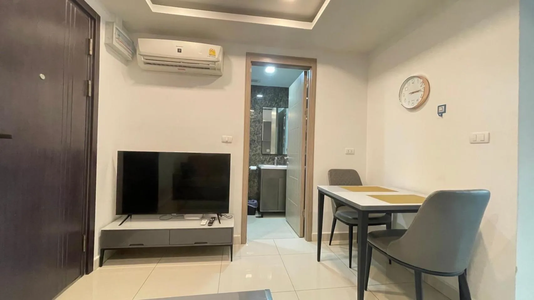 TV and multimedia in Arcadia beach continental