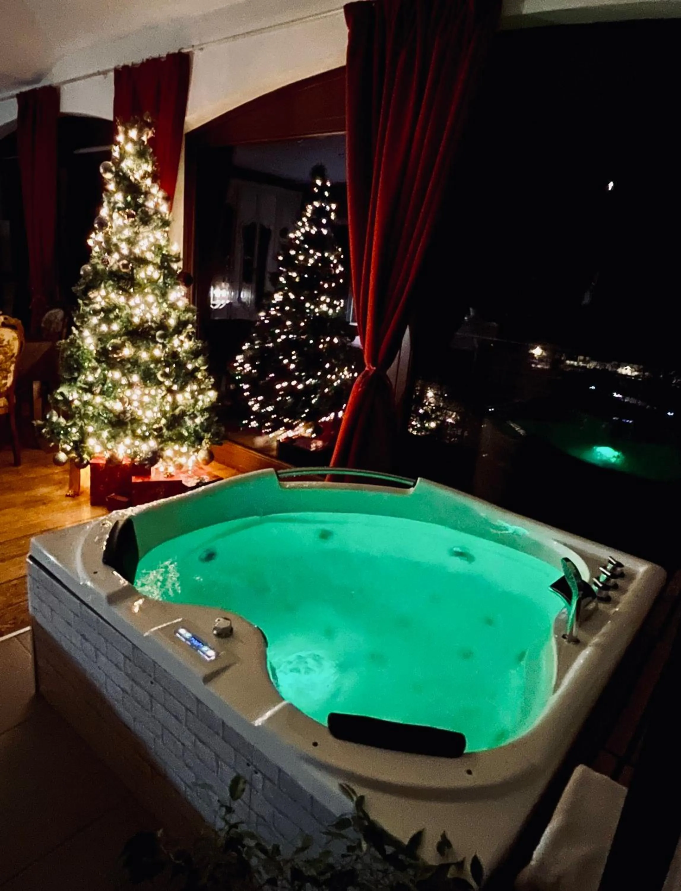 Hot Tub in BellaVista