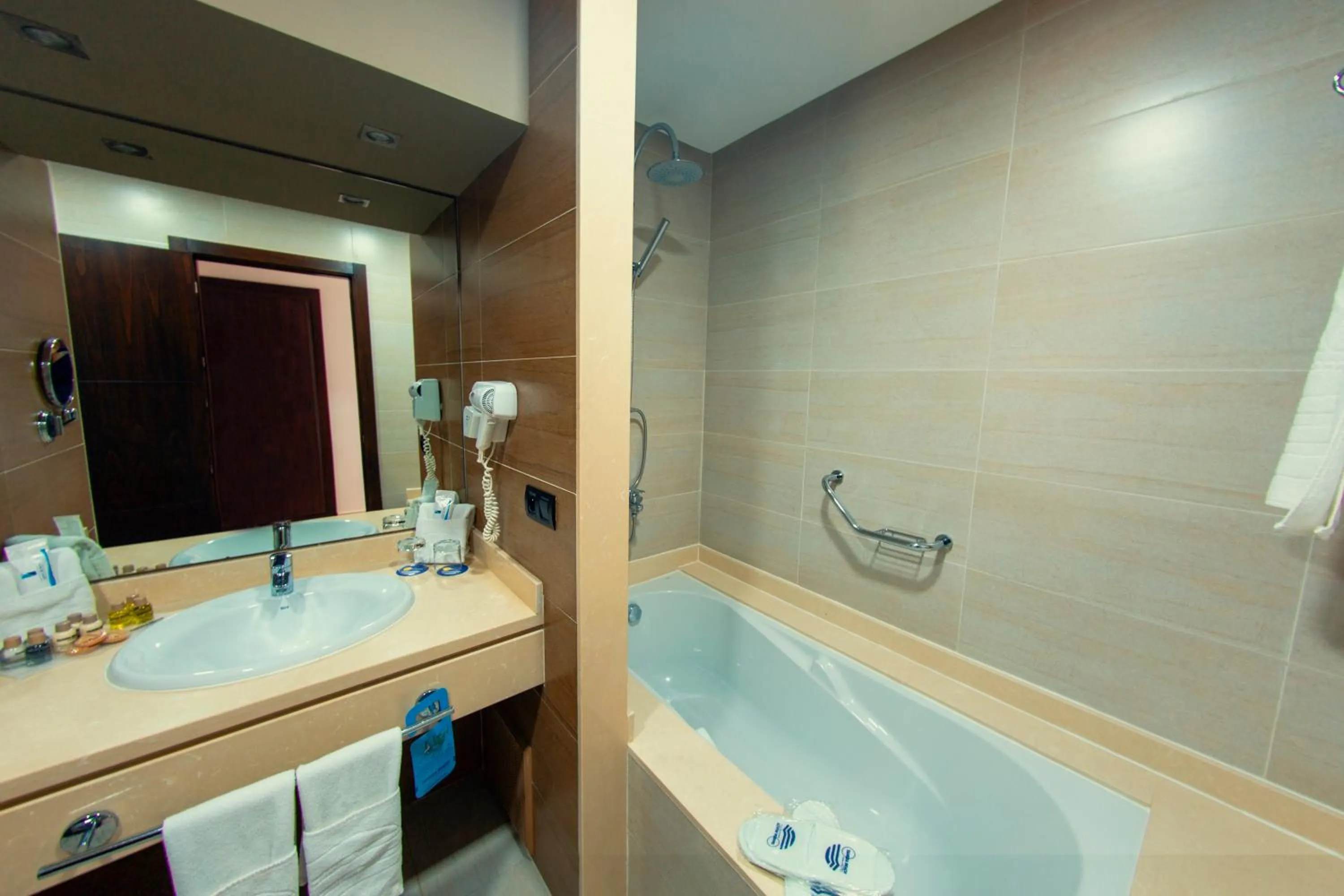 Toilet in Hôtel Tamuda Beach