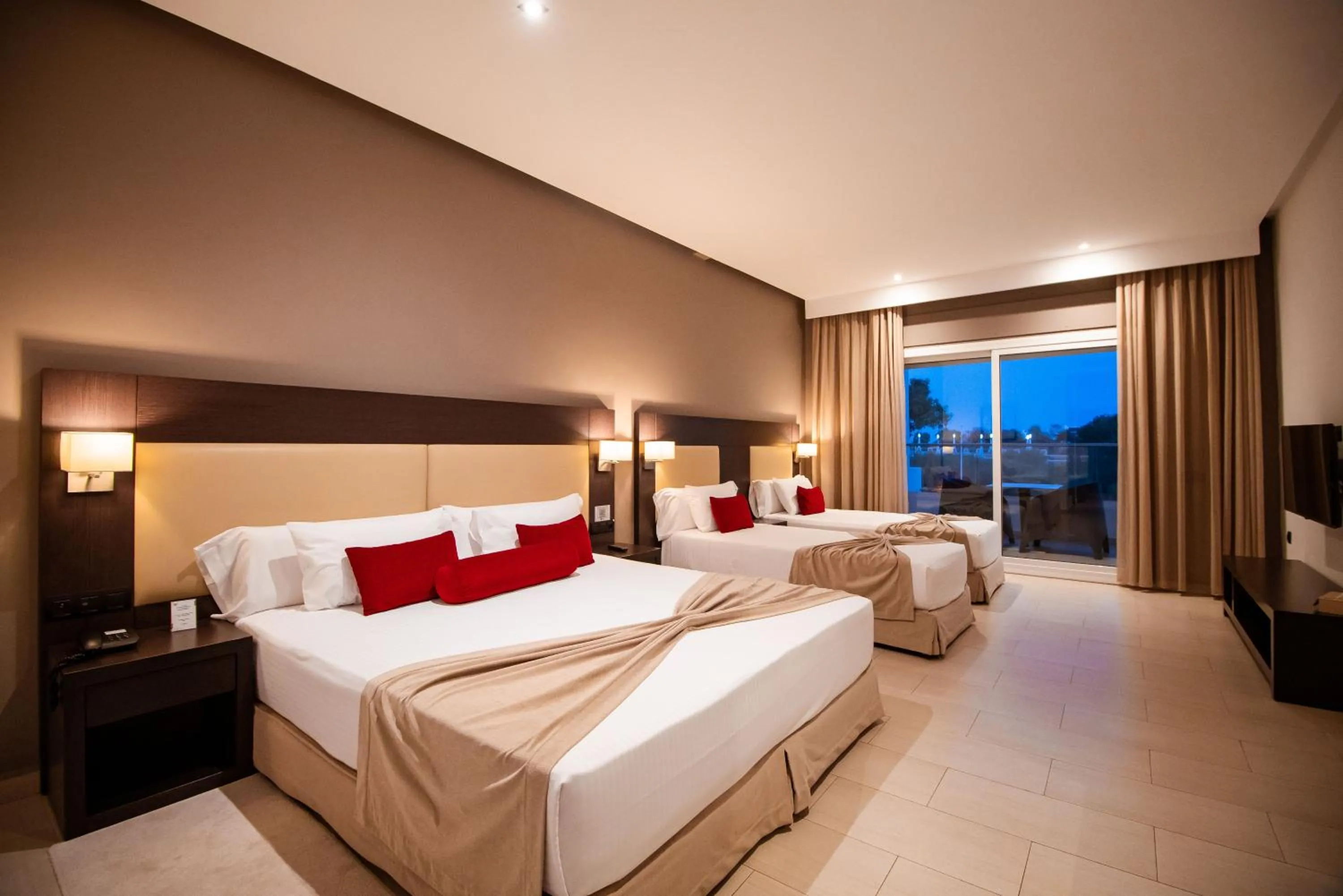 Bed in Hôtel Tamuda Beach