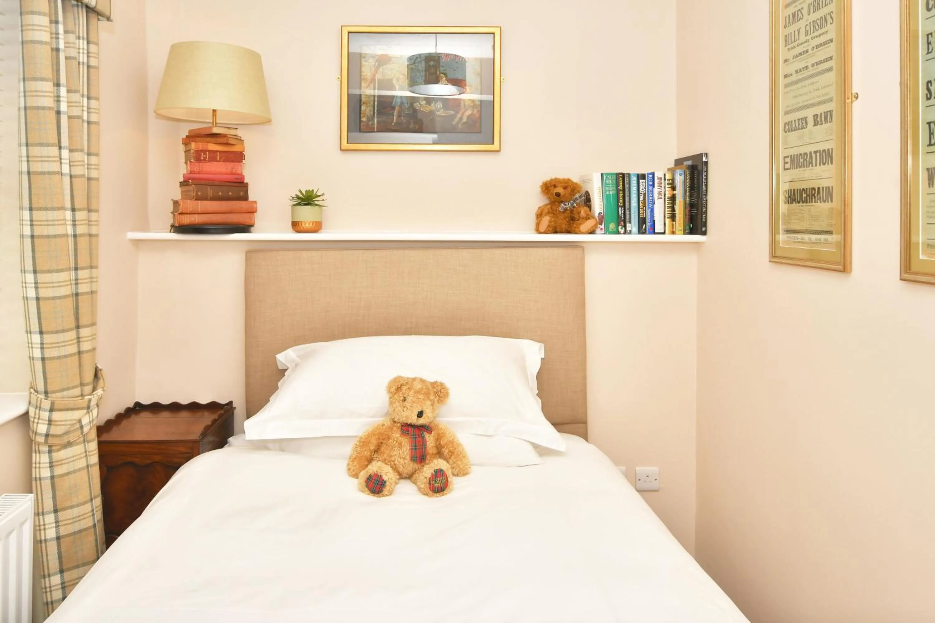 Bedroom, Bed in The Victoria