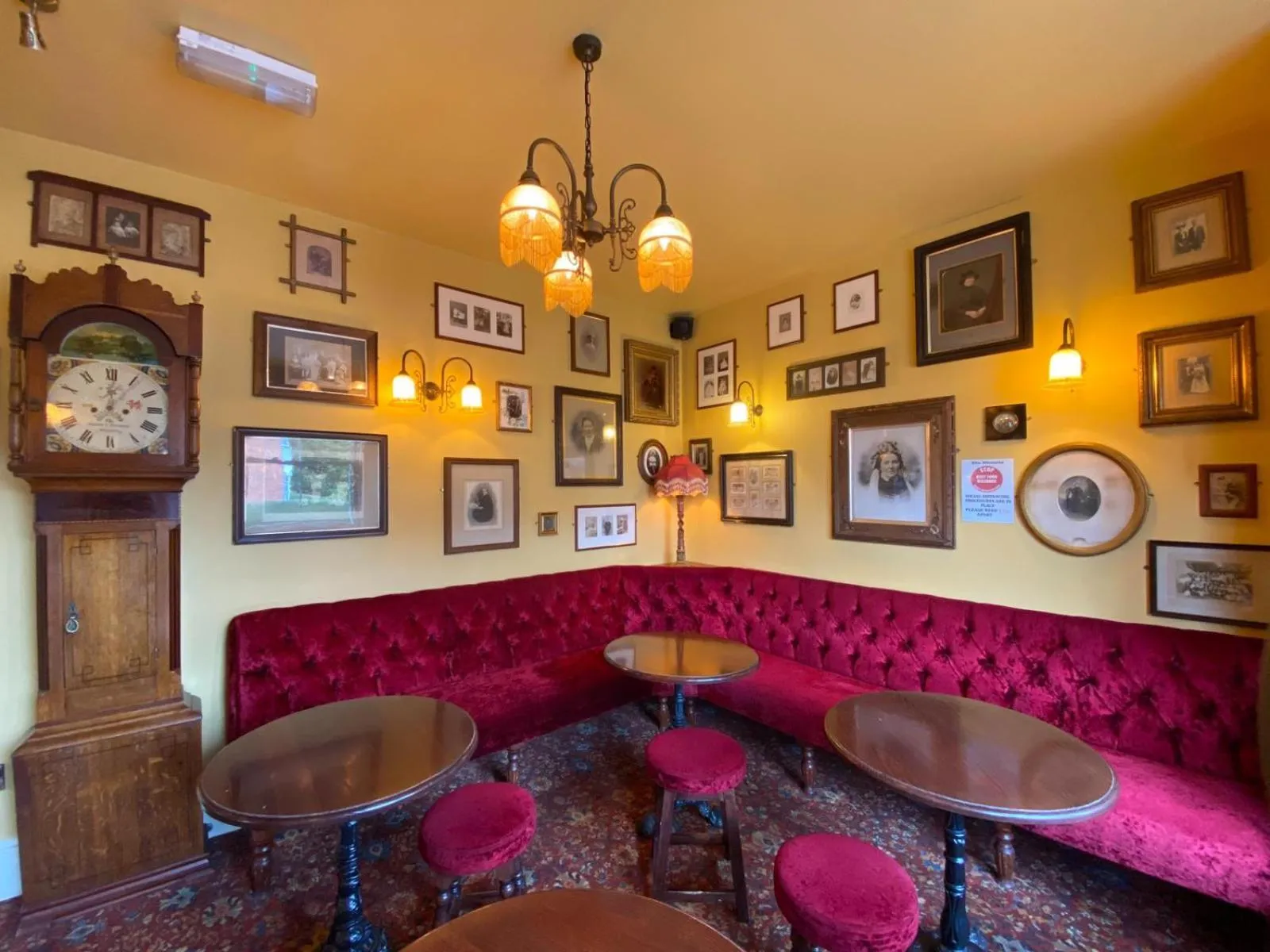 Lounge or bar in The Victoria