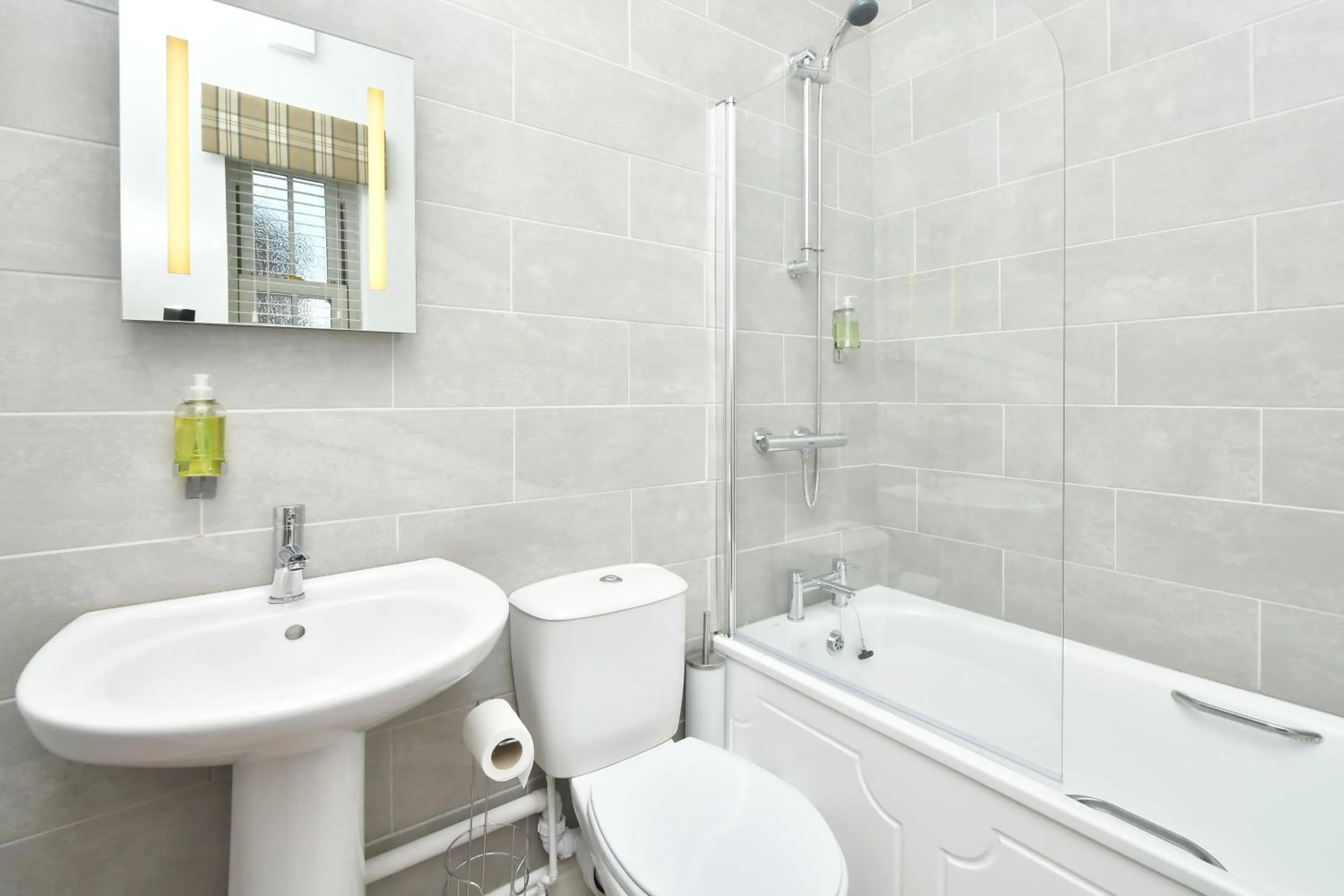 Shower in The Victoria