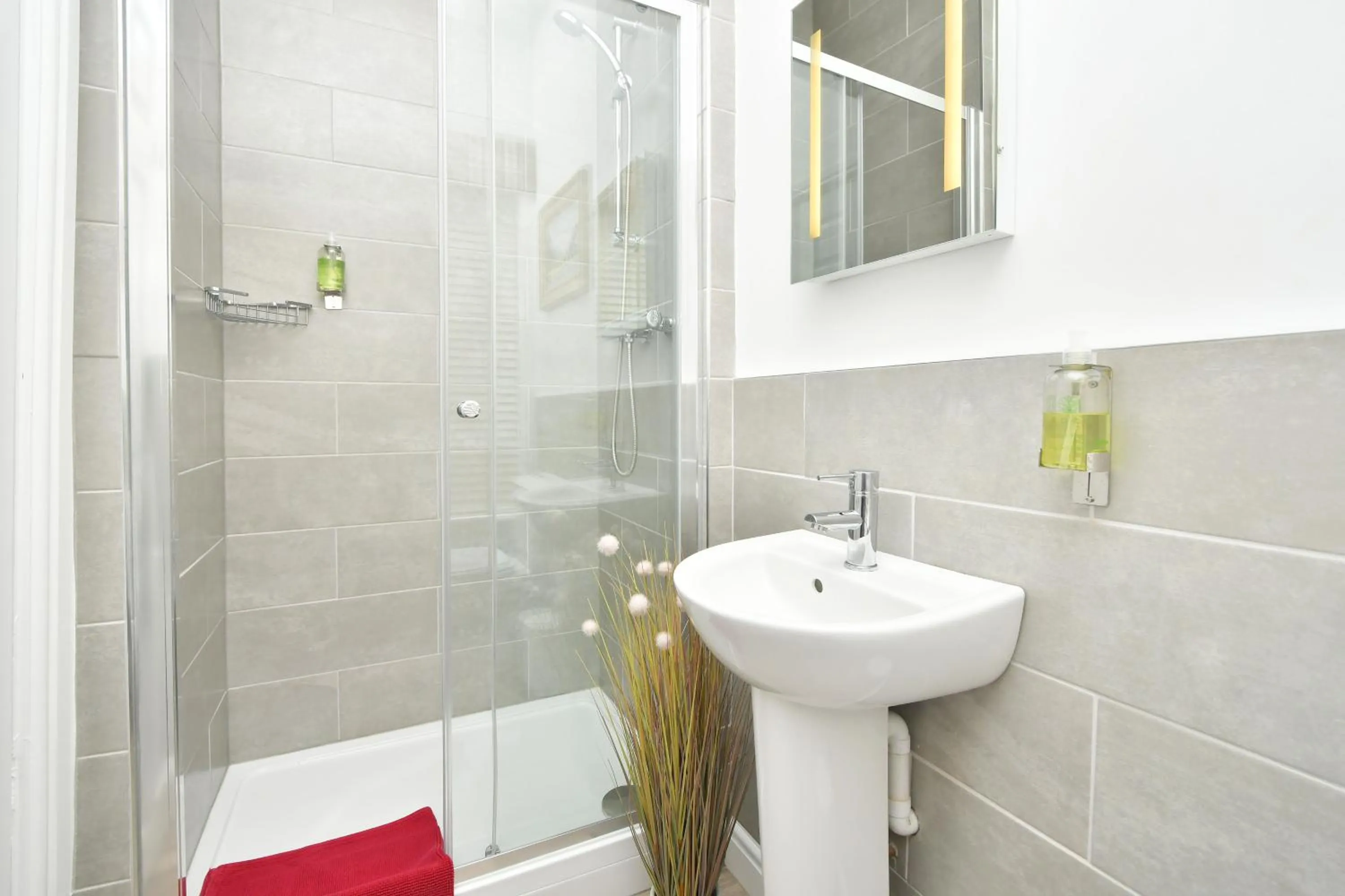 Shower in The Victoria