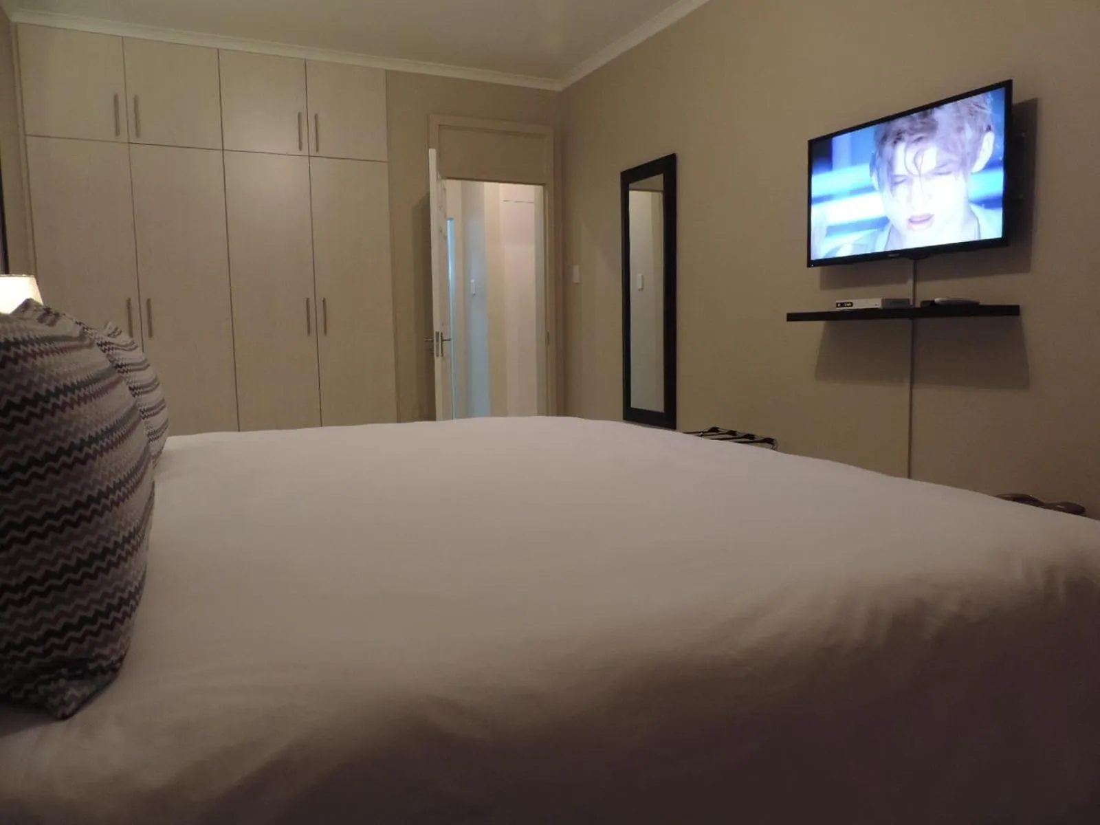 Photo of the whole room, Bed in Vredenburg Boutique Lodge