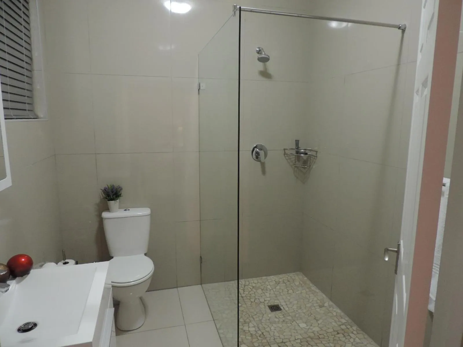 Bathroom in Vredenburg Boutique Lodge