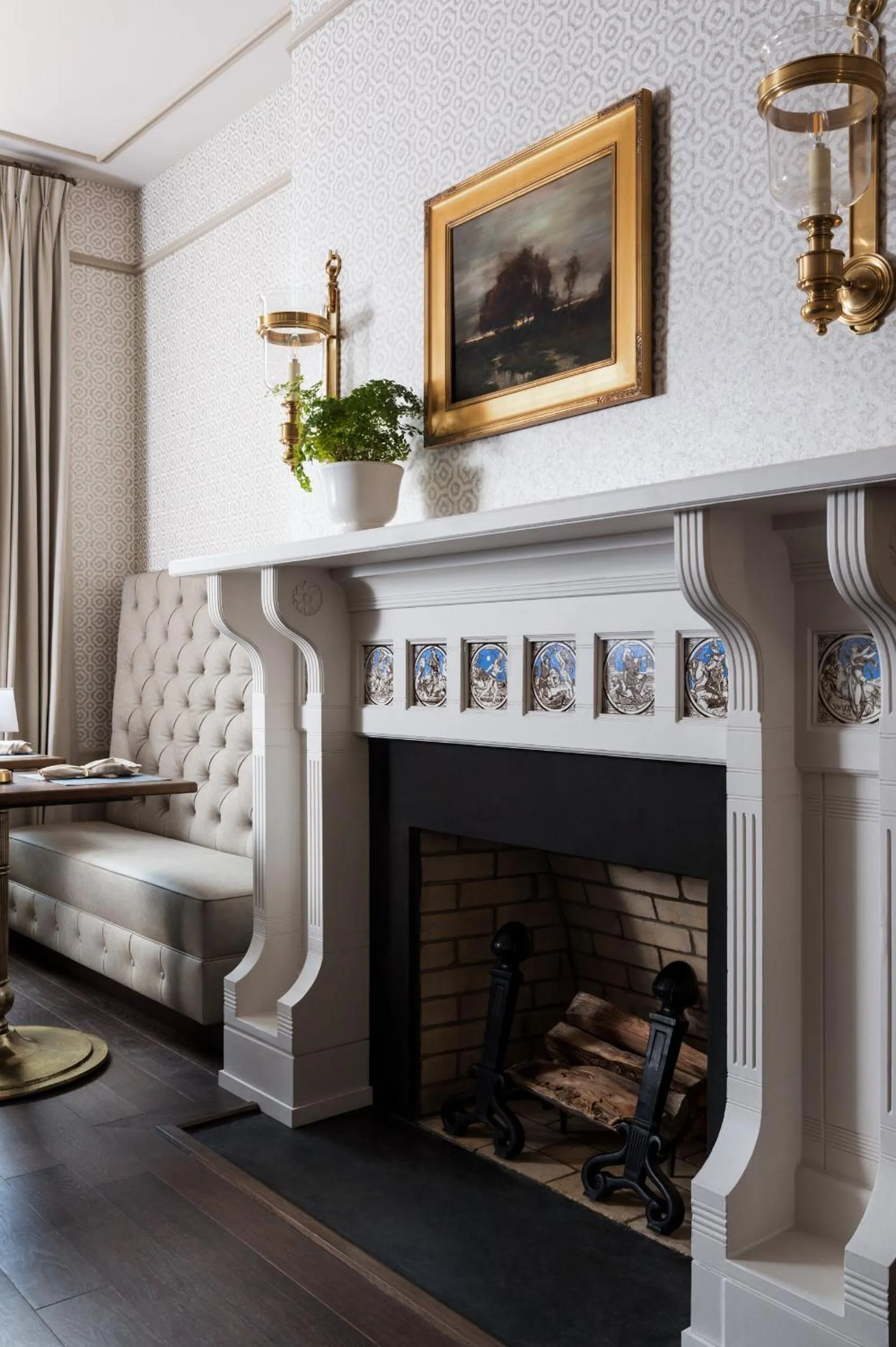 Dining area in 86 State Circle - Luxury Boutique Hotel