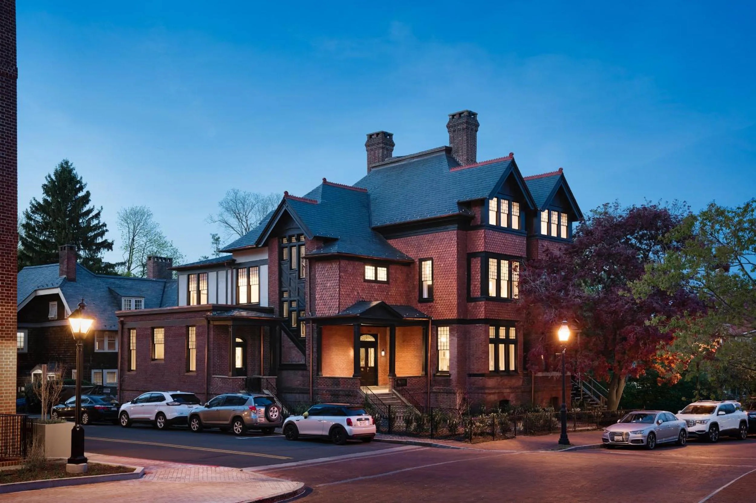 Property building in 86 State Circle - Luxury Boutique Hotel