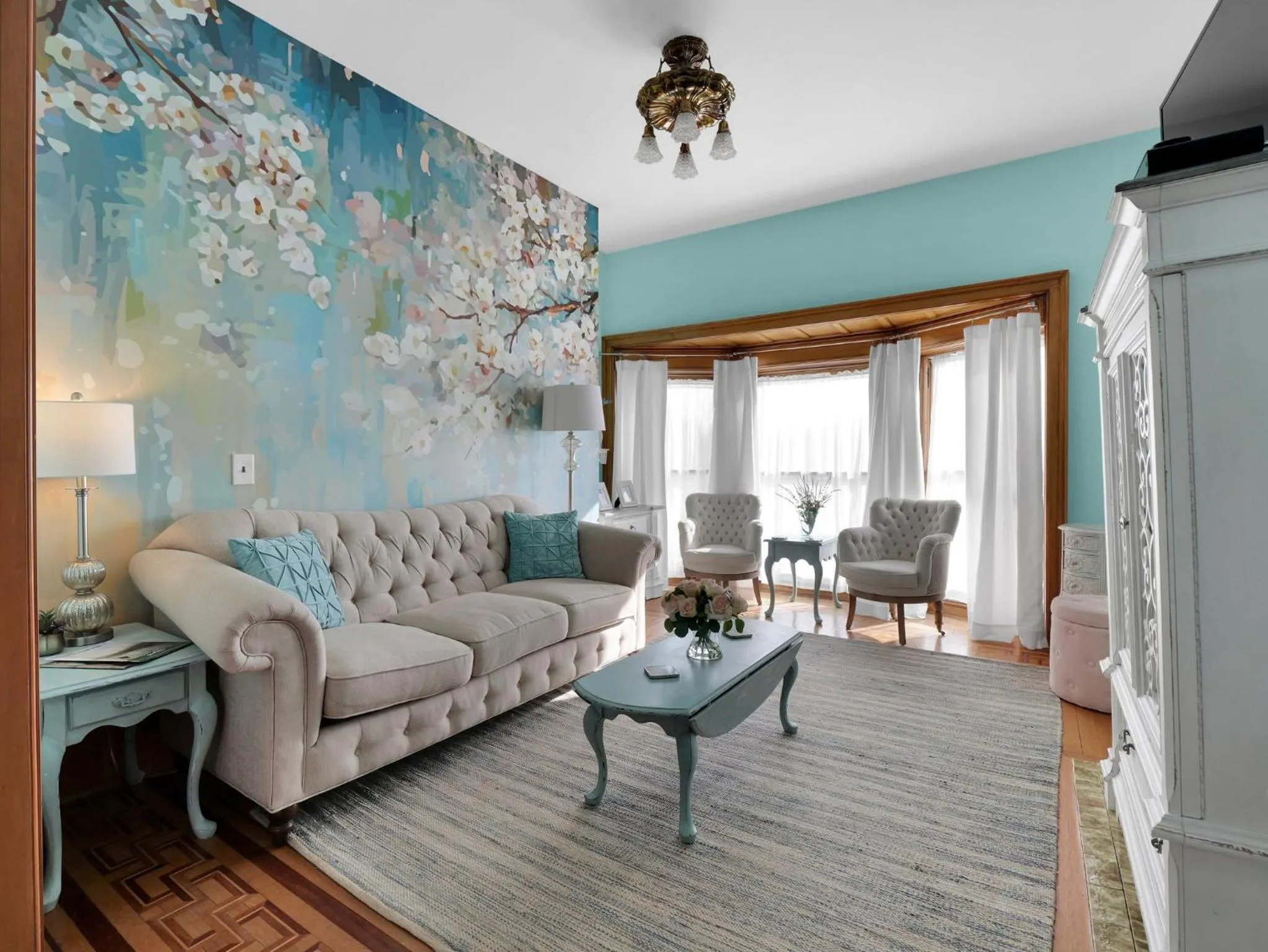 Deluxe Queen Suite in Old Library Inn - Historic Olean NY