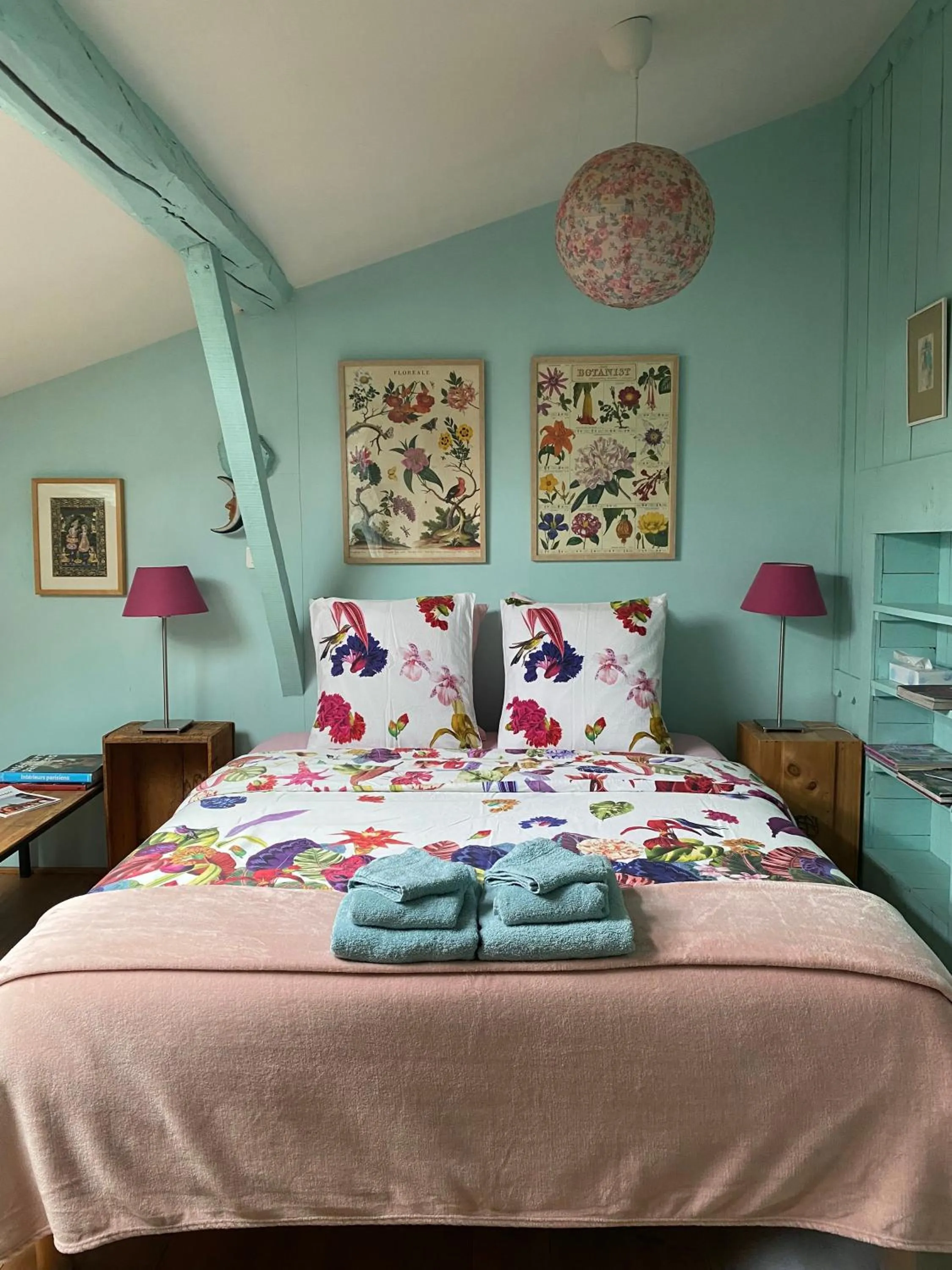 Bedroom, Bed in Sûn Chambres d'hôtes