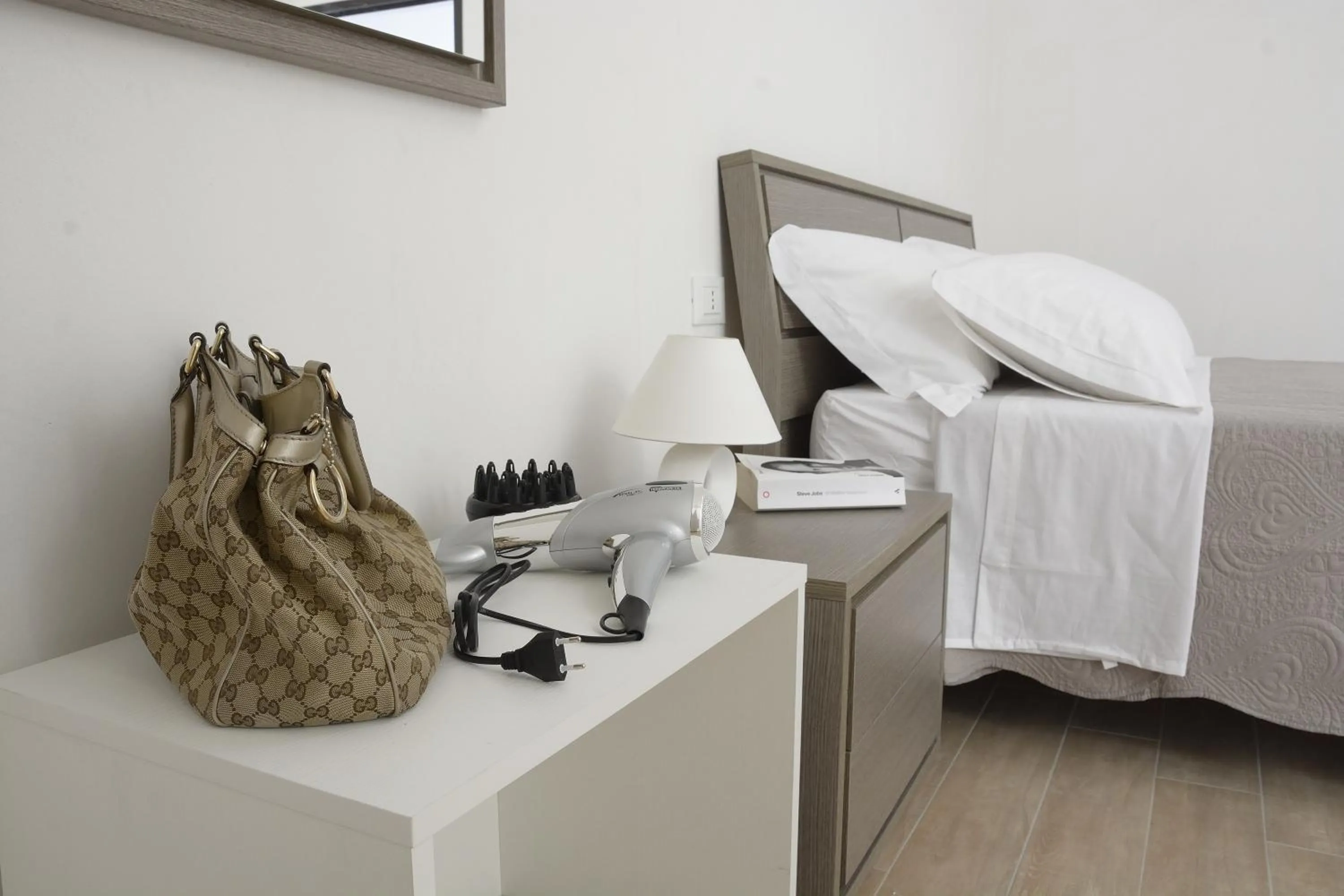 Decorative detail in Baia Dell'Orso