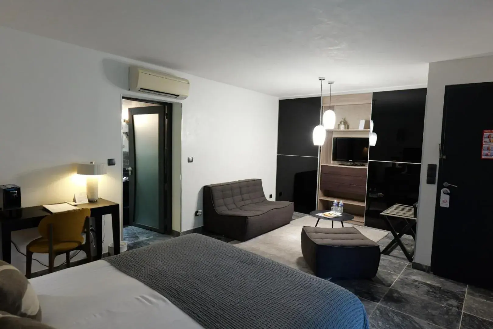 Superior Double Room - single occupancy in Hostellerie Les Gorges De Pennafort Superior Double Room - single occupancy in Hostellerie Les Gorges De Pennafort