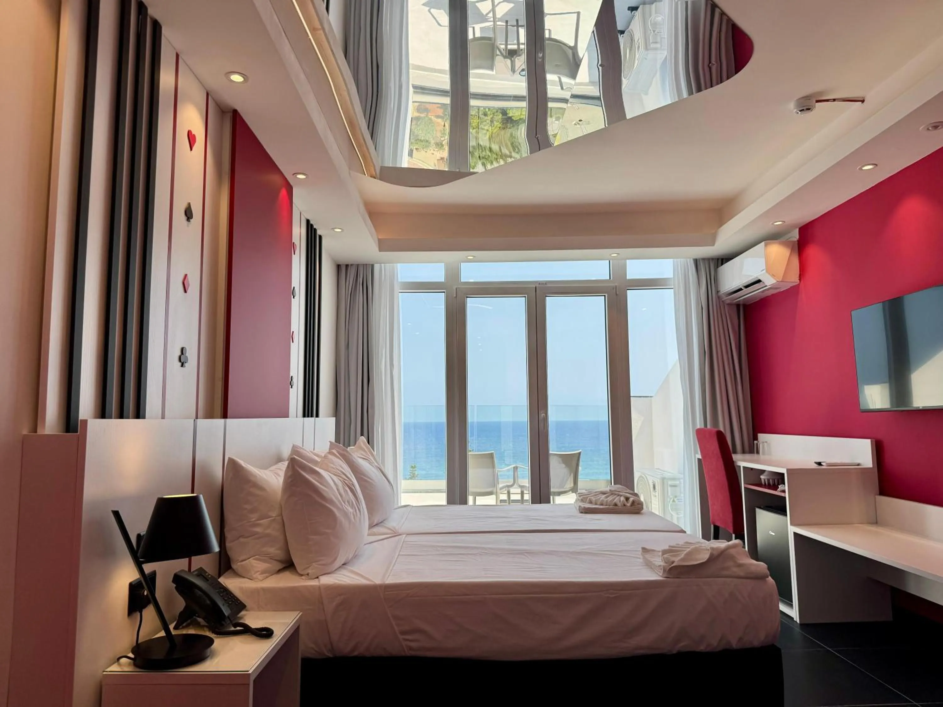 View (from property/room), Bed in Vegas Resort