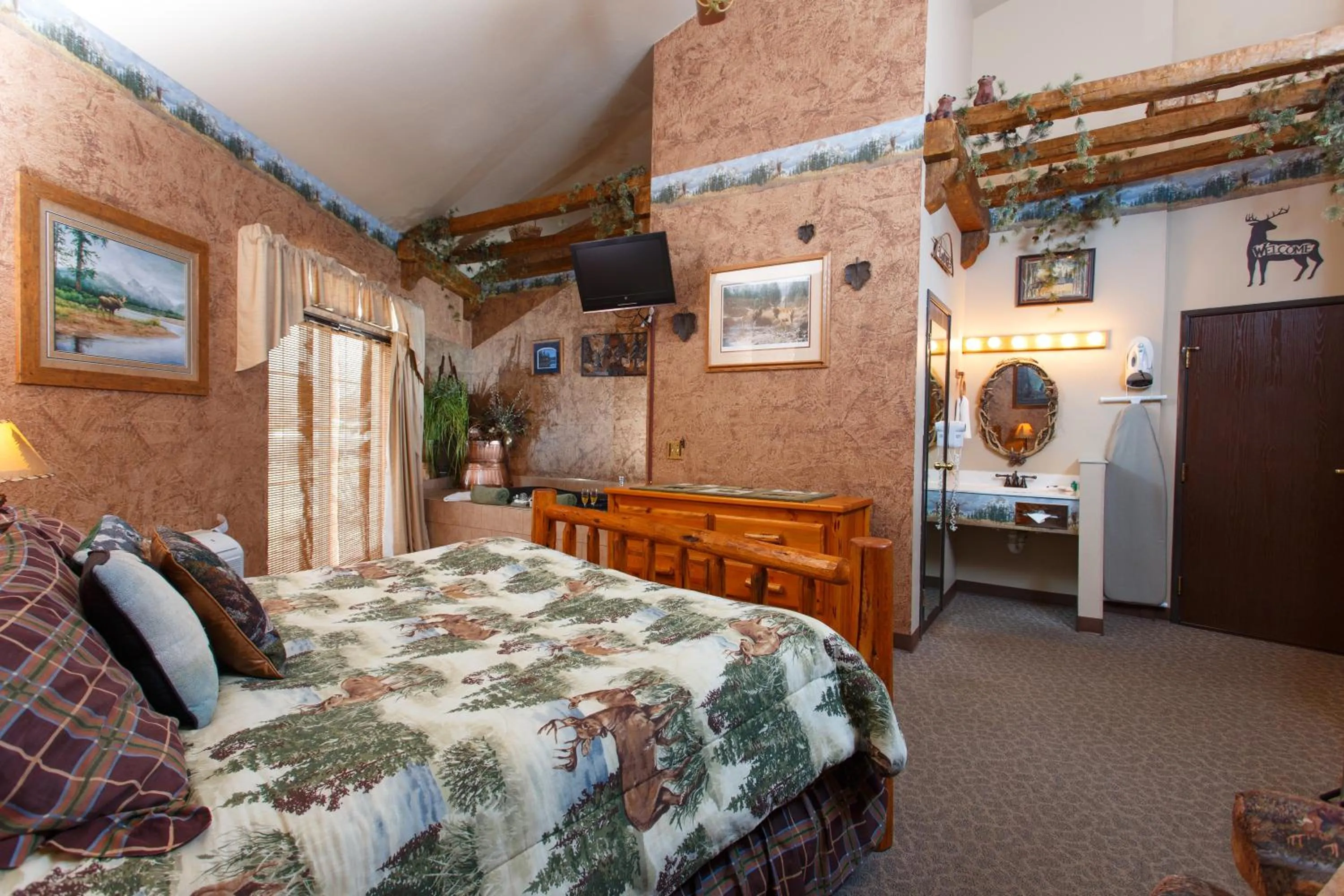 Bed in Hotel J Green Bay