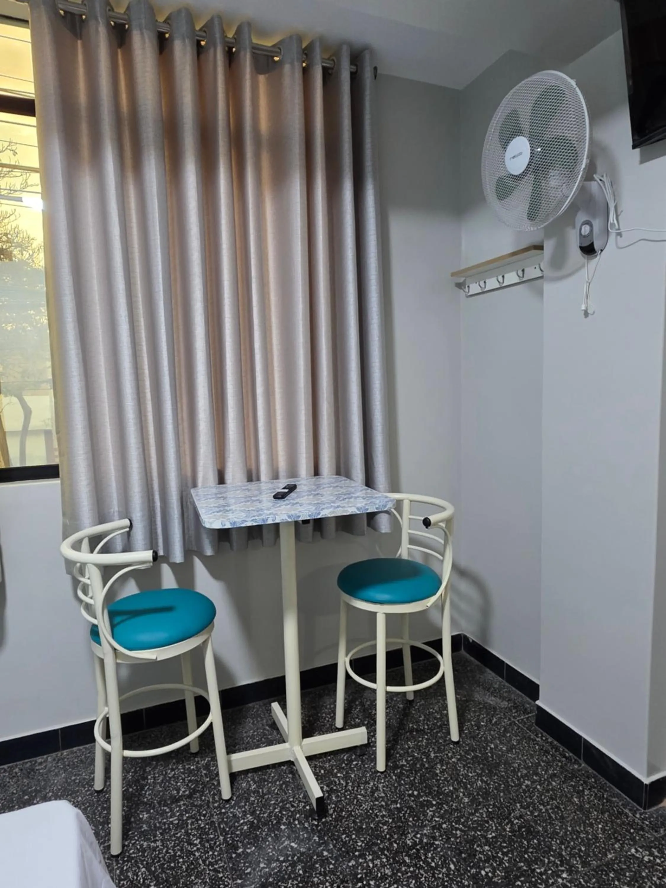 Dining area in Hospedaje Kava