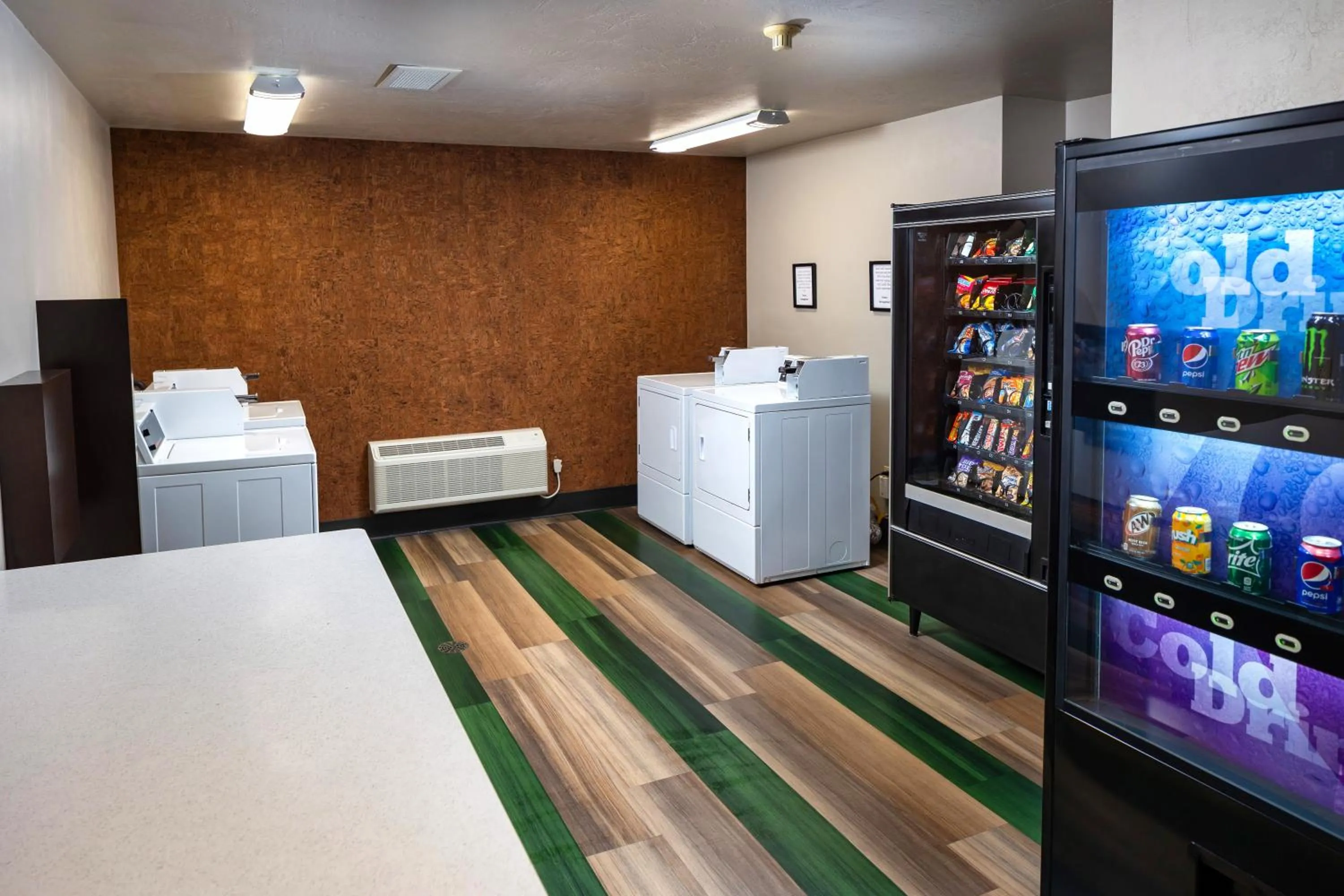 vending machine in Extended Stay Airport