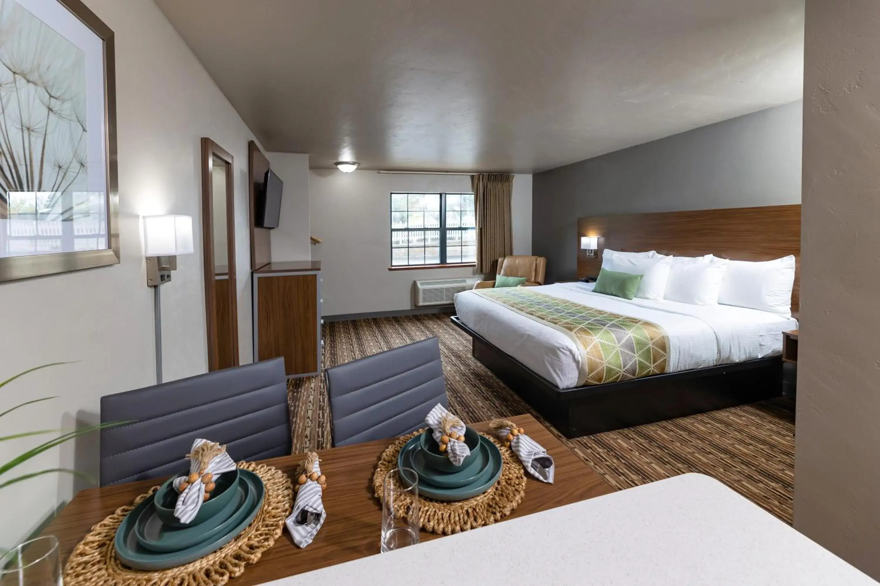 King Room - single occupancy in Extended Stay Airport King Room - single occupancy in Extended Stay Airport