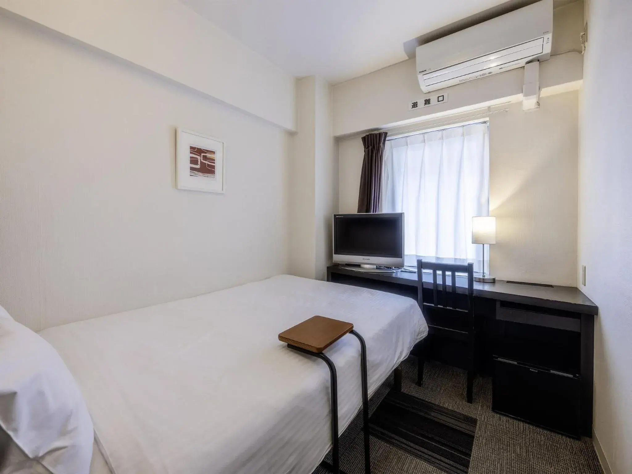 Double Room with Small Double Bed - single occupancy - Smoking in KOKO HOTEL Yokohama Tsurumi Double Room with Small Double Bed - single occupancy - Smoking in KOKO HOTEL Yokohama Tsurumi
