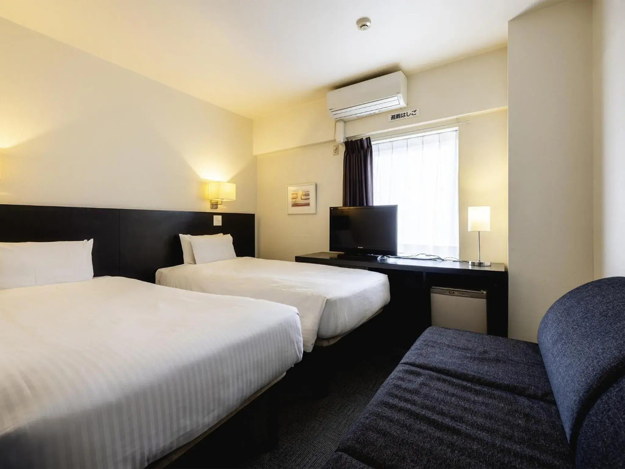 Standard Twin Room - single occupancy - Smoking in KOKO HOTEL Yokohama Tsurumi Standard Twin Room - single occupancy - Smoking in KOKO HOTEL Yokohama Tsurumi