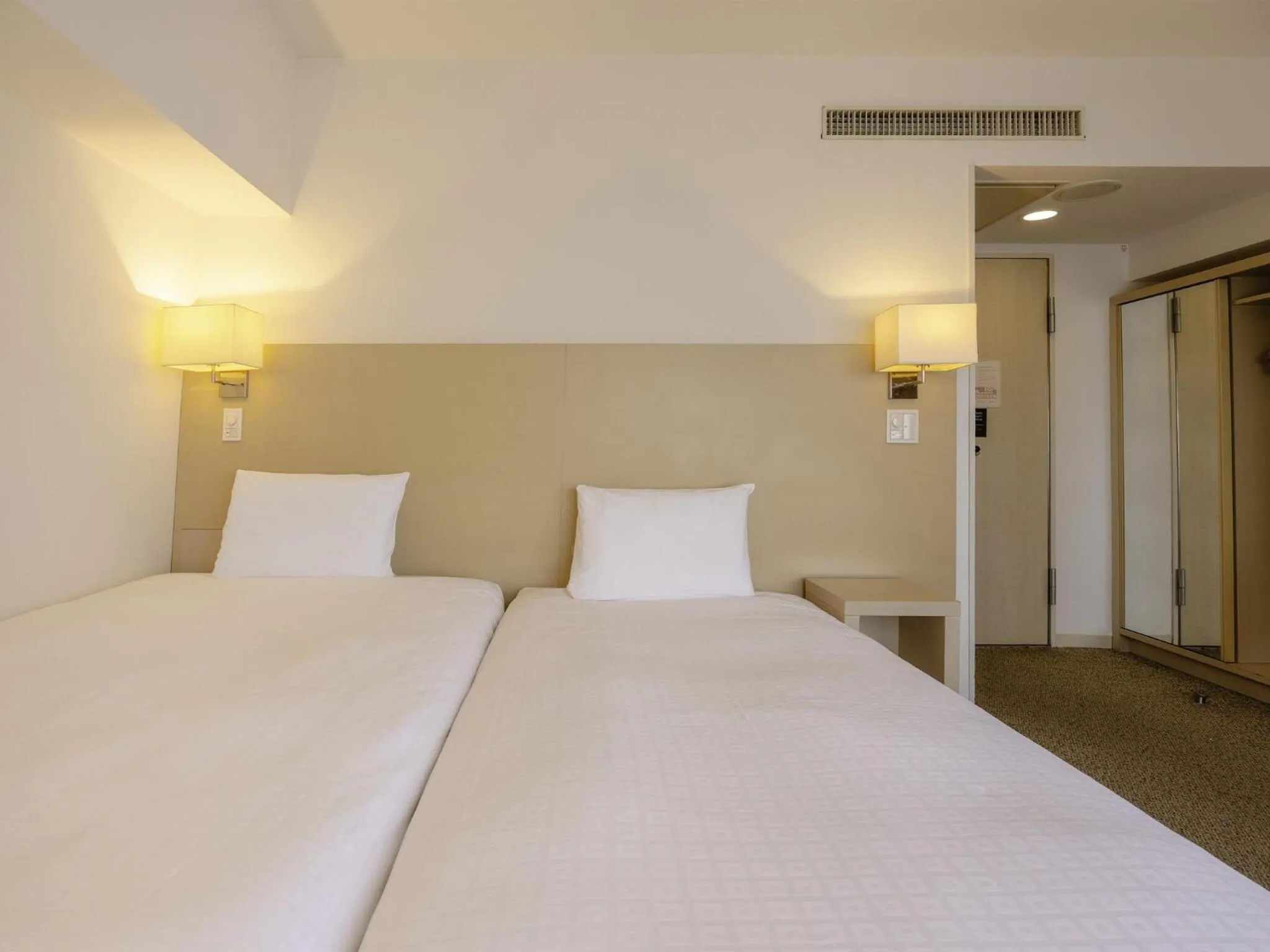 Photo of the whole room, Bed in KOKO HOTEL Tokyo Nishikasai