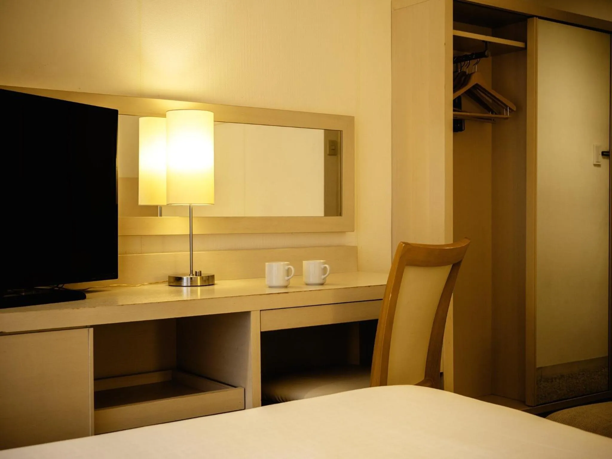 Photo of the whole room, Bed in KOKO HOTEL Tokyo Nishikasai