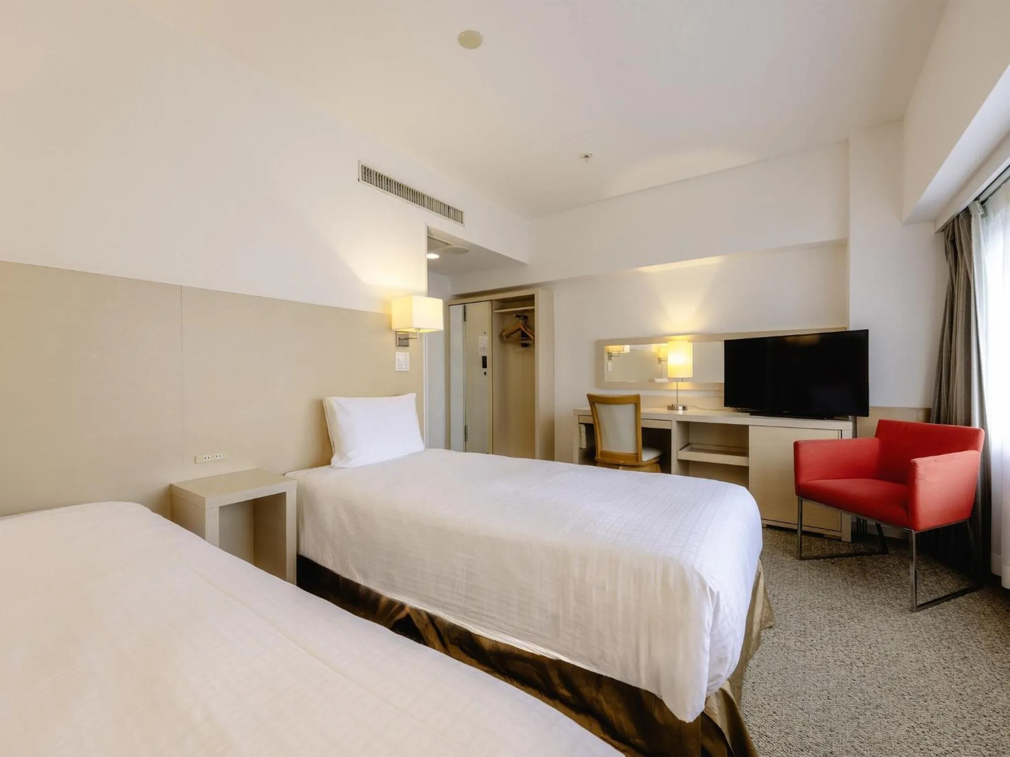 Photo of the whole room, Bed in KOKO HOTEL Tokyo Nishikasai