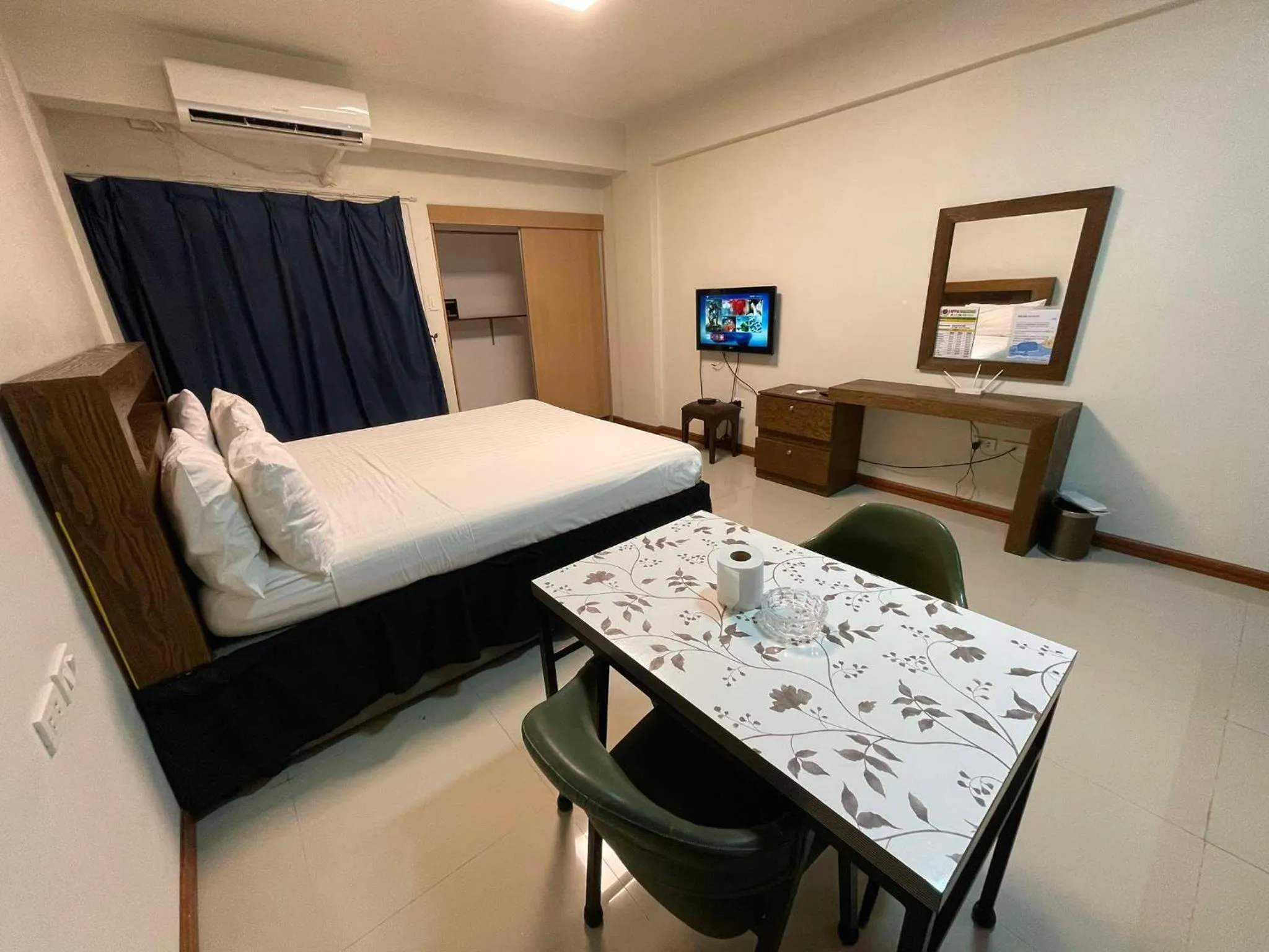 TV and multimedia, Bed in Aimor Condotel