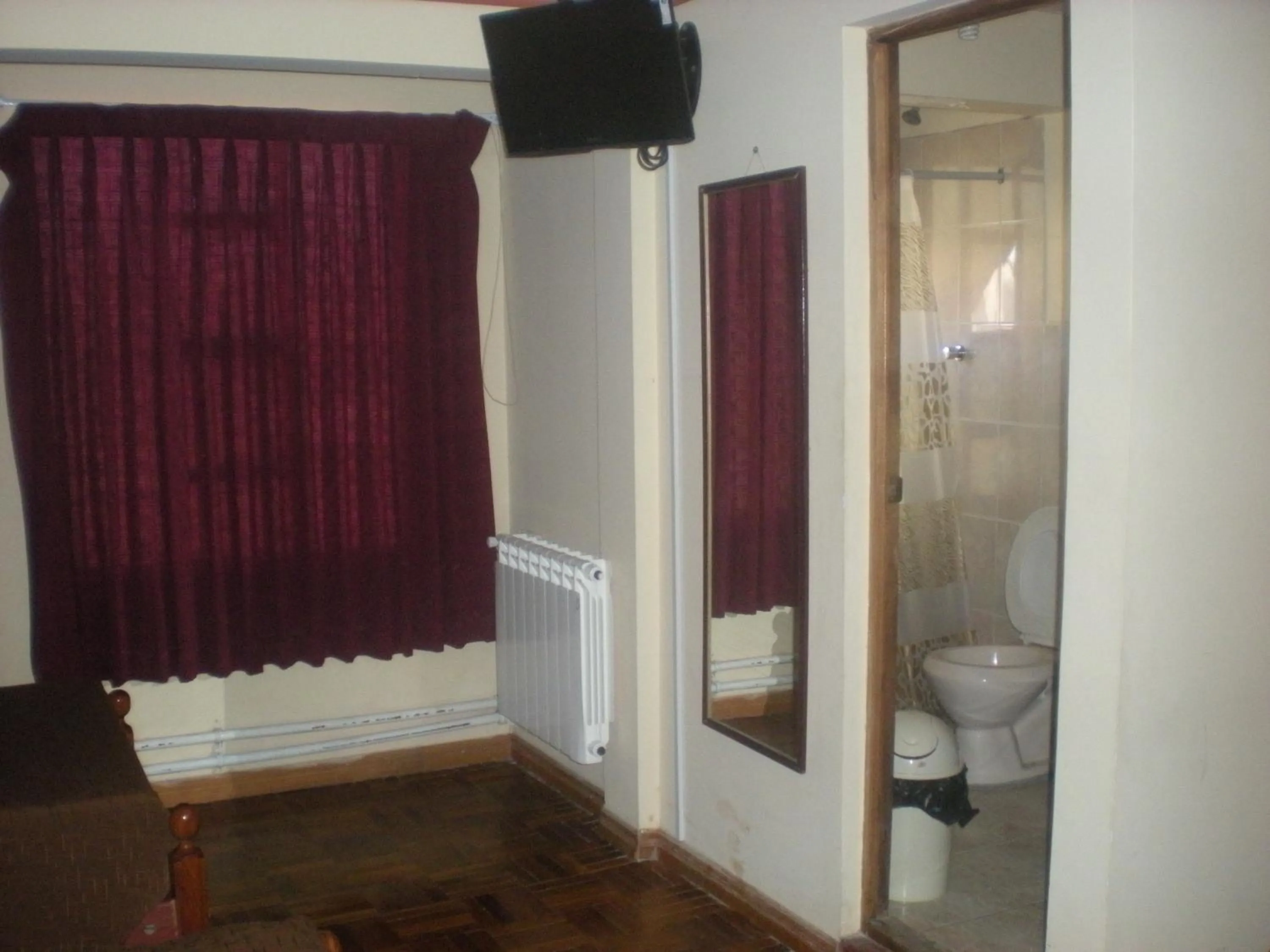 Bathroom in Julia Plaza Hotel