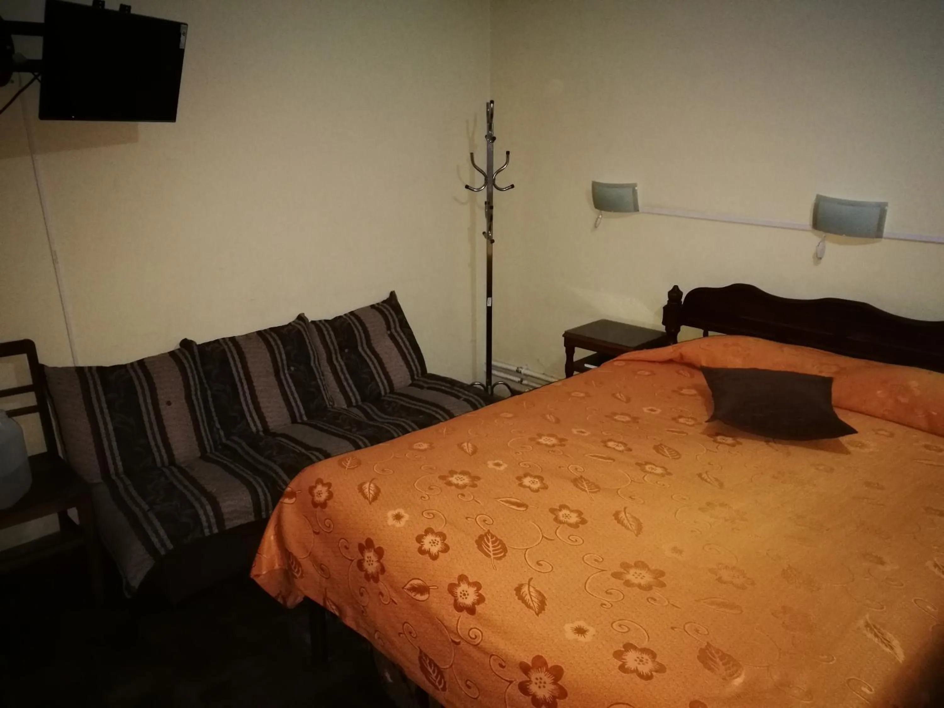 Bed in Julia Plaza Hotel