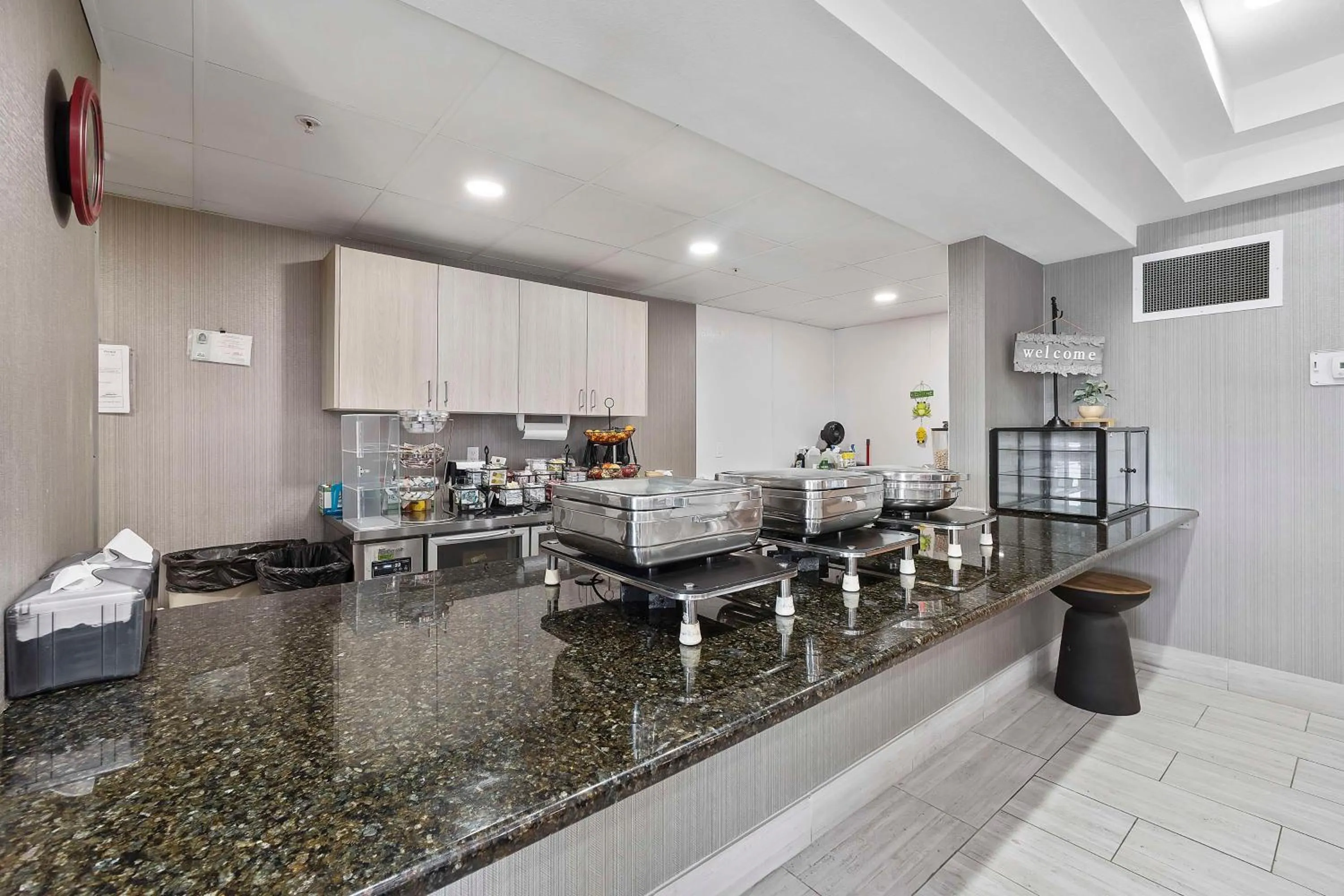 Breakfast in Best Western Plus Twin Falls Hotel