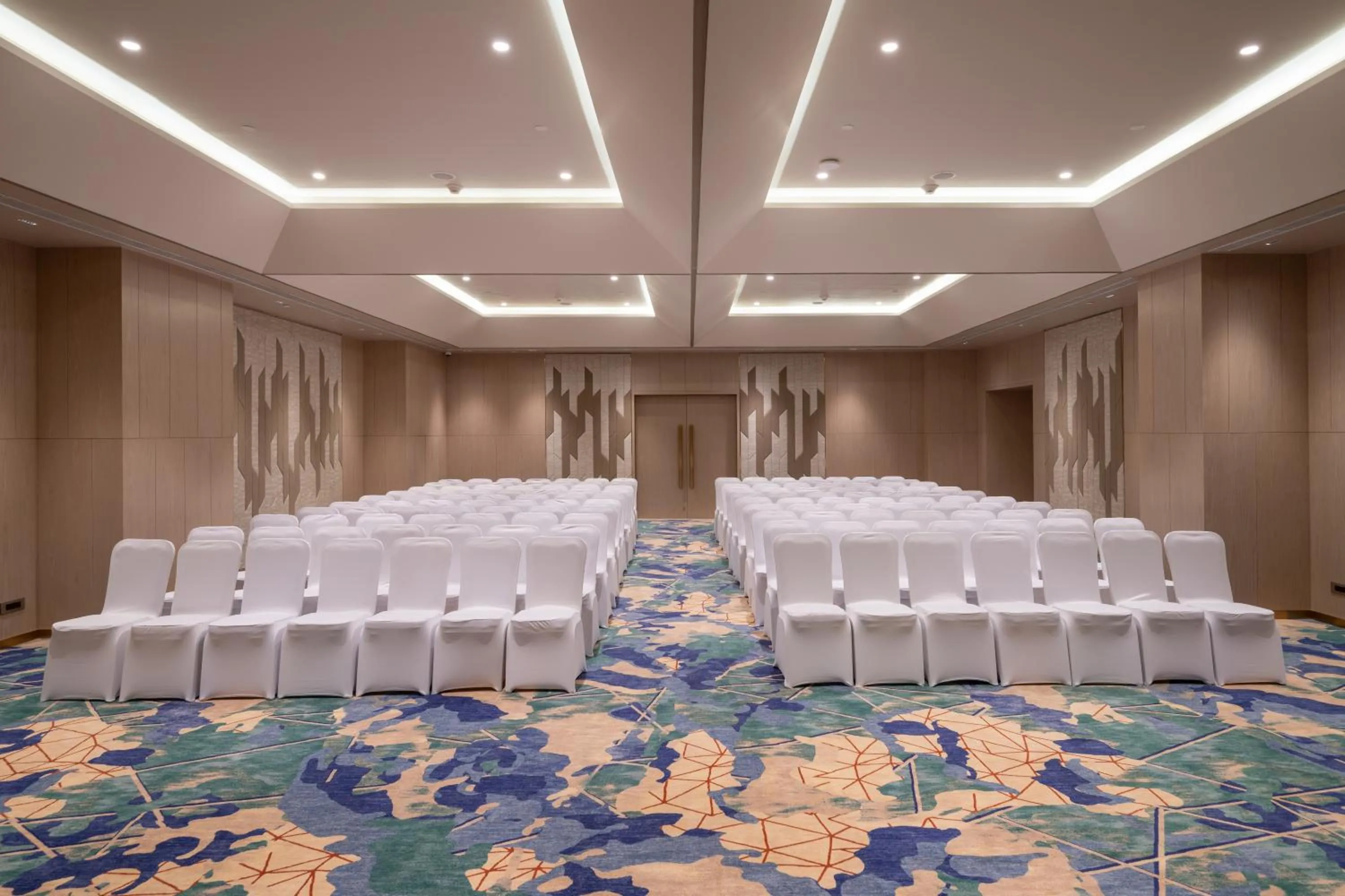 Banquet/Function facilities in Merlis Hotel Coimbatore