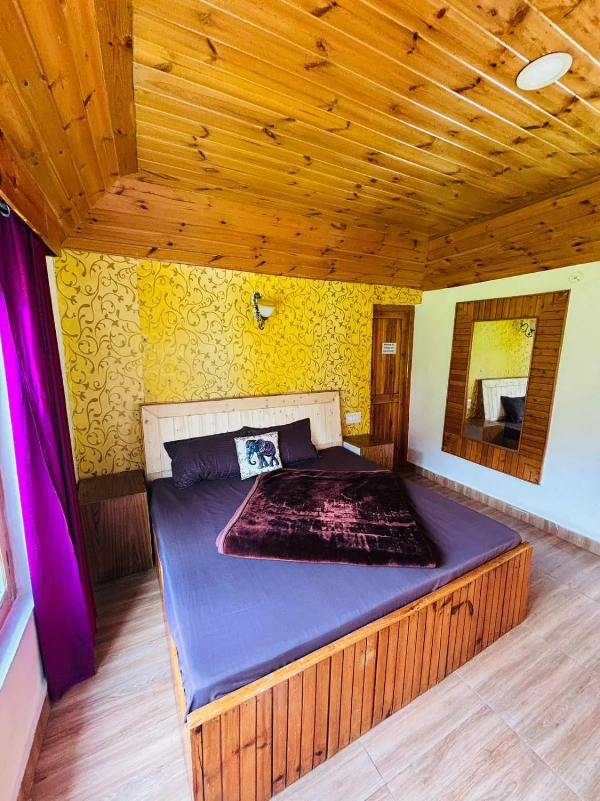 Photo of the whole room, Bed in Asha Cottage