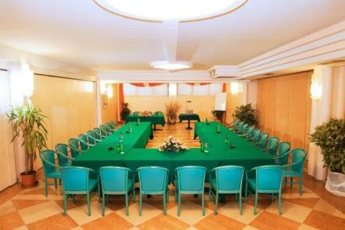 Meeting/conference room in Park Hotel Oasi