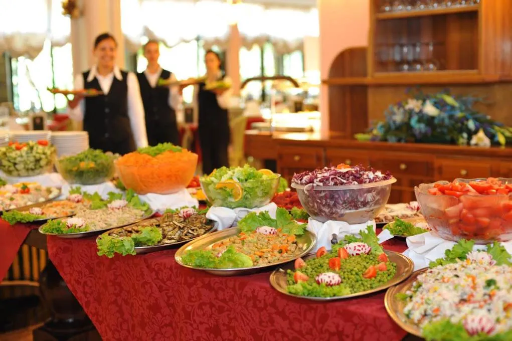 Staff in Park Hotel Oasi