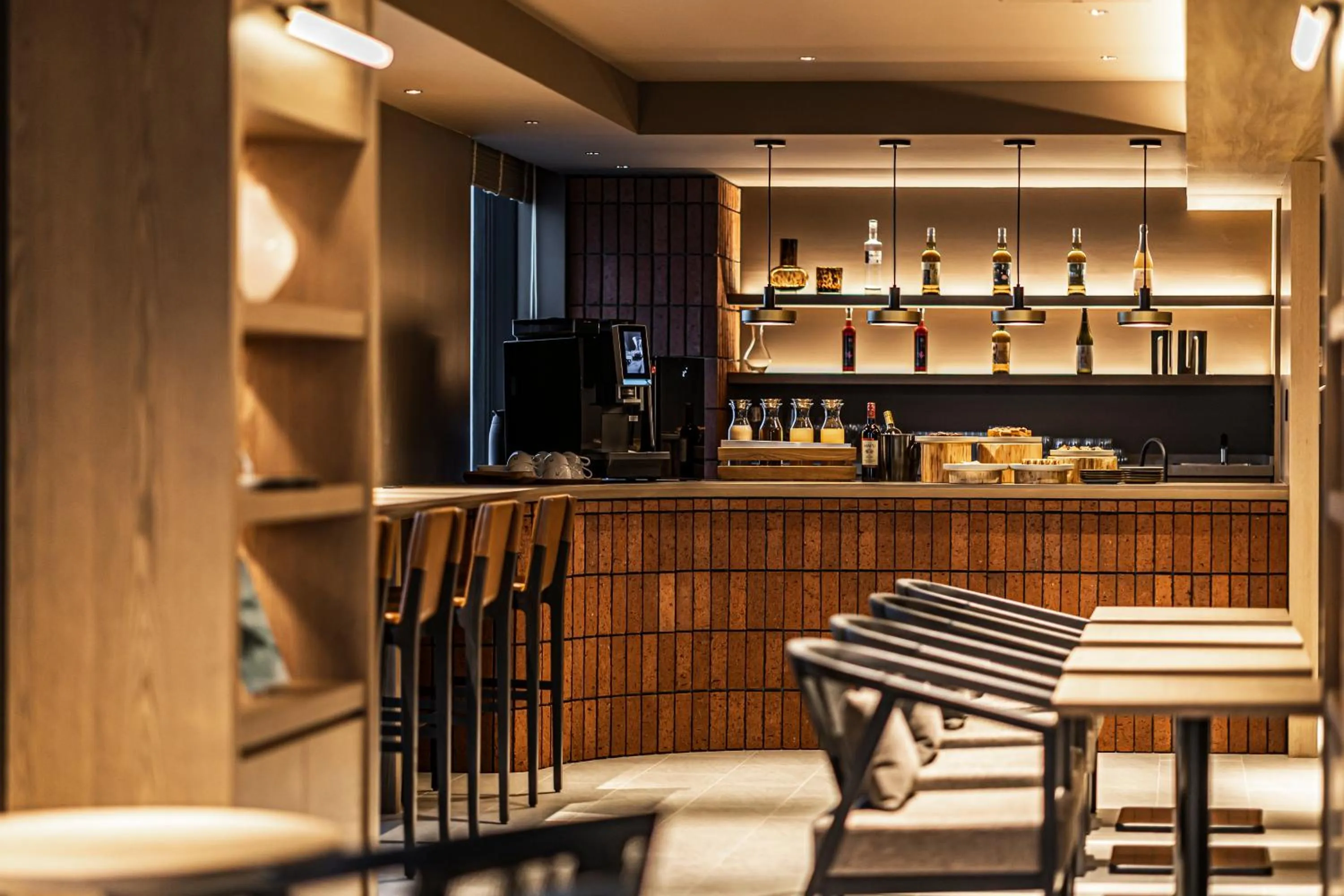Lounge or bar in The Gate Hotel Sapporo by Hulic