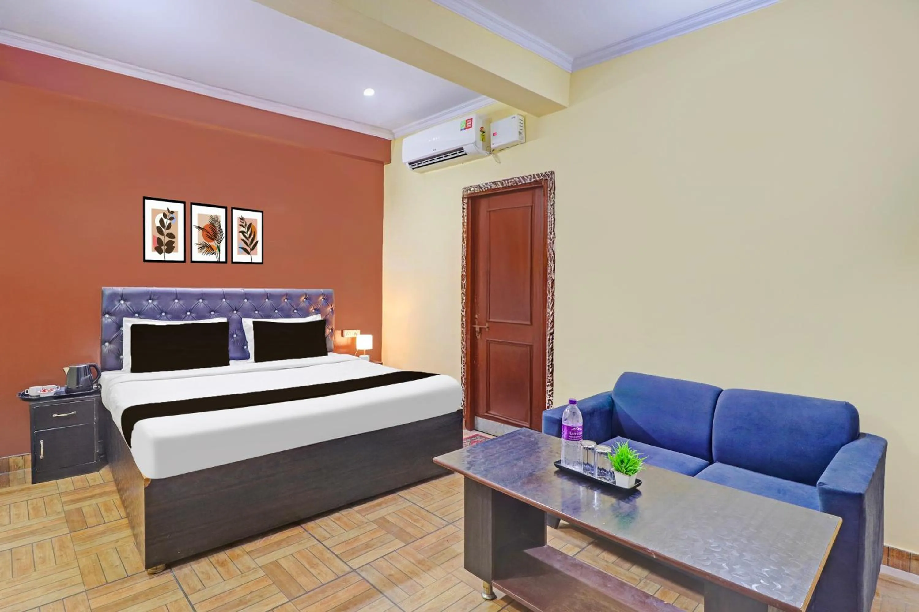 Hotel O Vidhan Sabha Chowk Formerly Sunshine Guest House