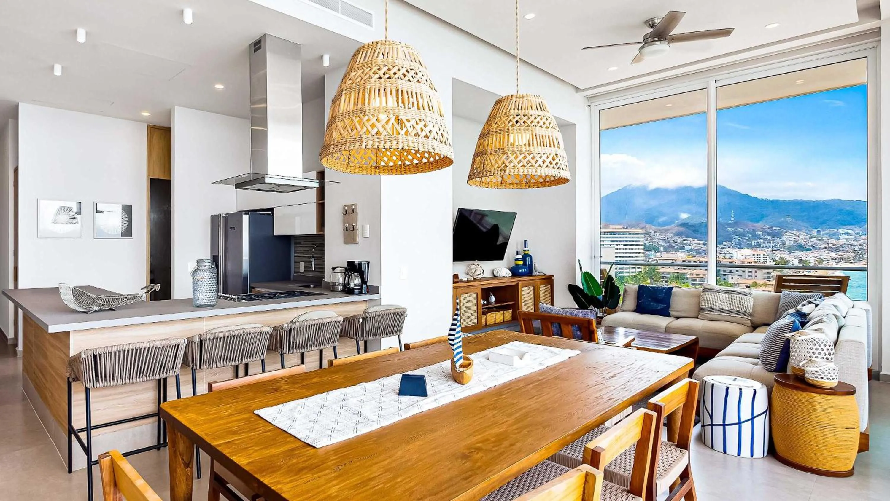 Panoramic Oceanview Luxury 4BR Penthouse