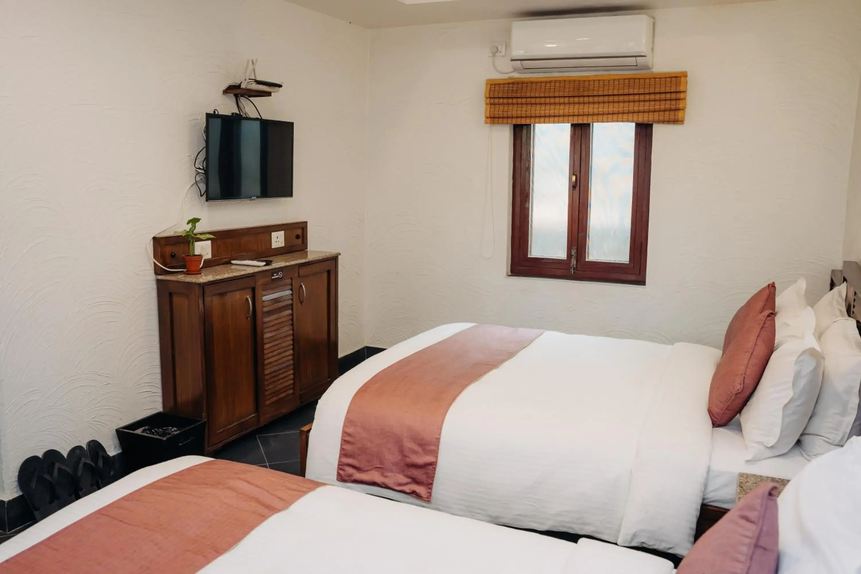 Deluxe Double Room - single occupancy in Riverside Springs Resort Deluxe Double Room - single occupancy in Riverside Springs Resort