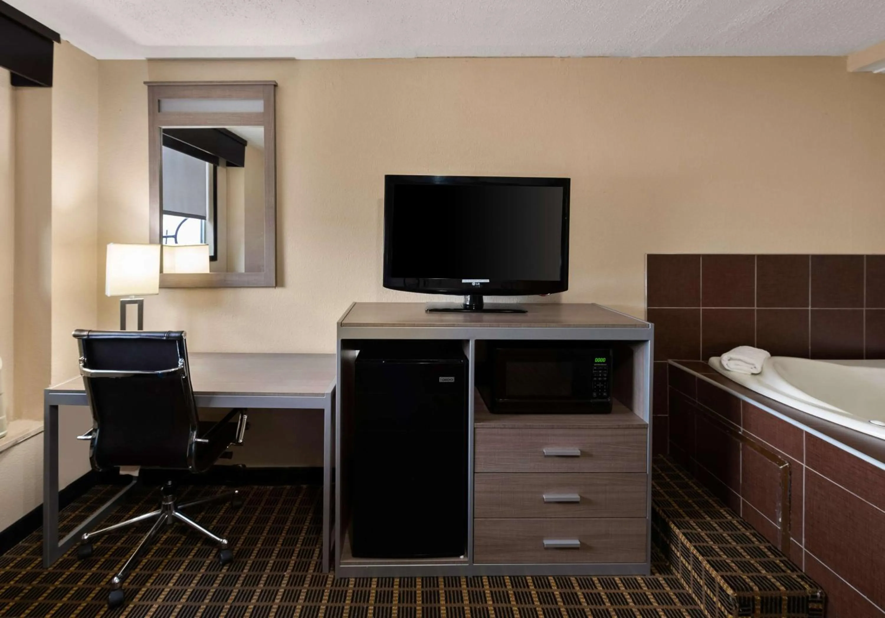 Photo of the whole room in Best Western Adena Inn