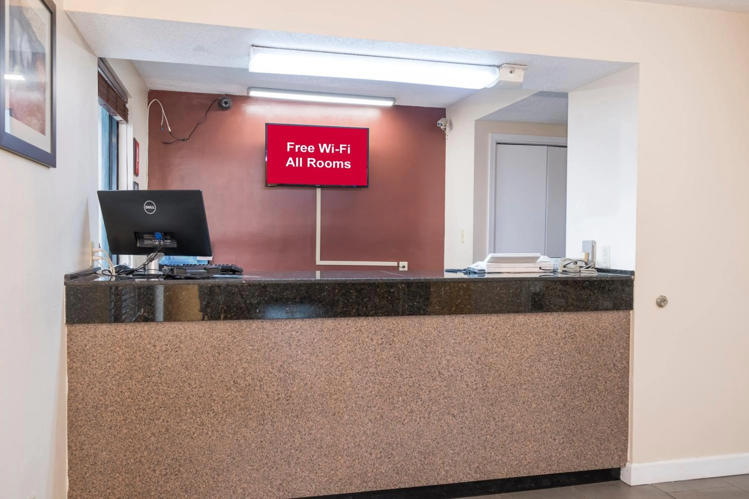 Lobby or reception in Red Roof Inn Mobile - Midtown
