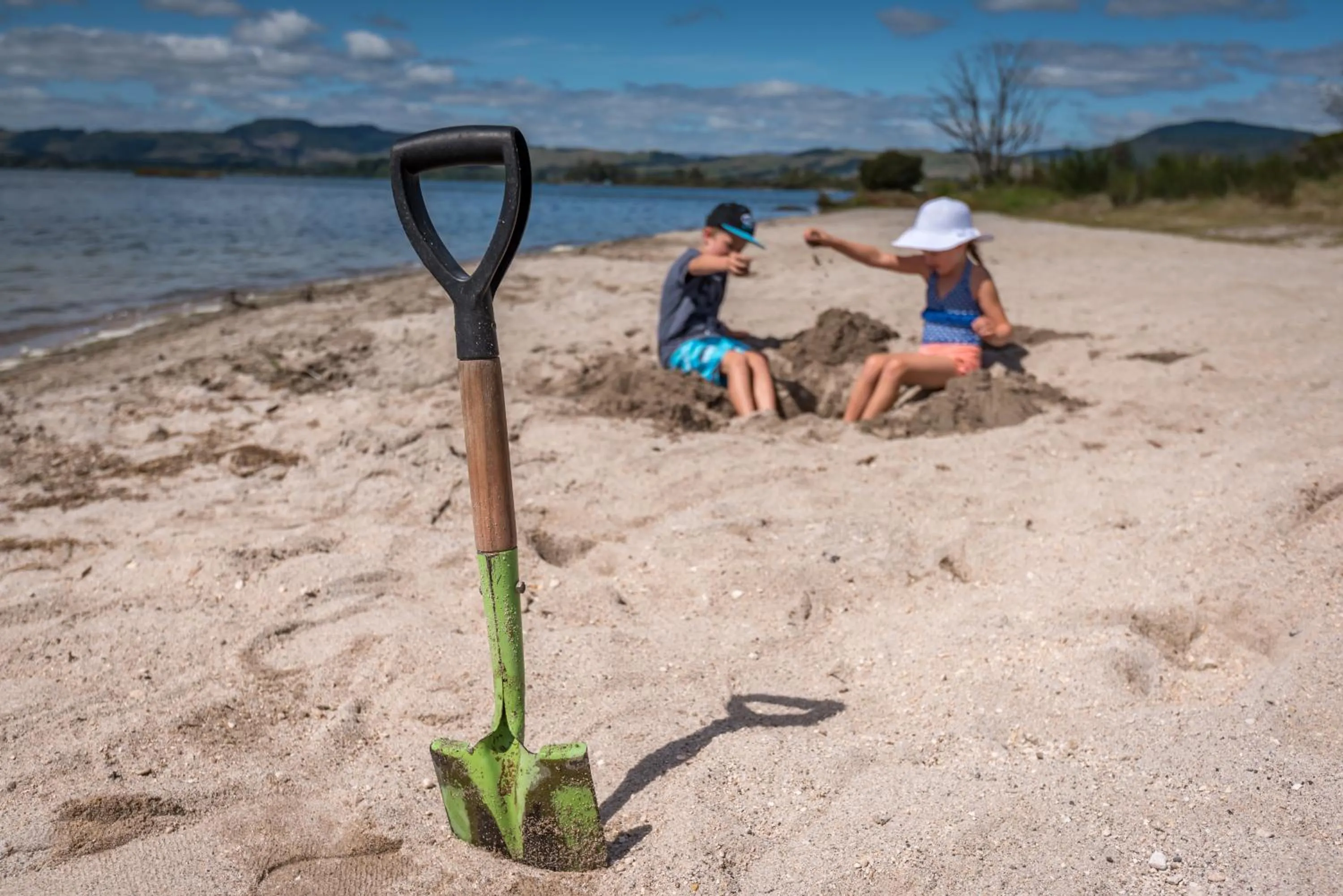 People in Cosy Cottage Thermal Holiday Park