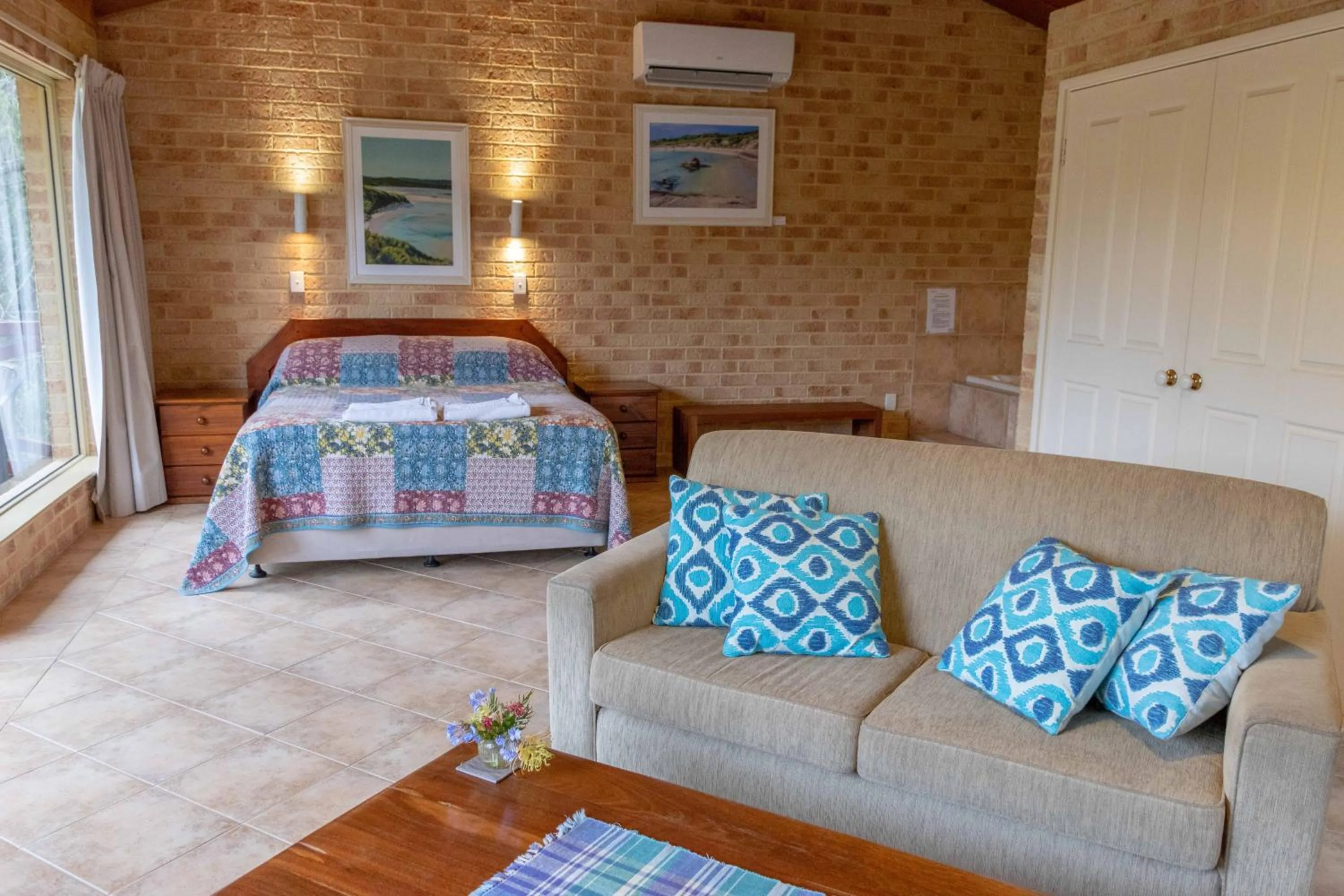 Bed in Spring Bay Villas, Denmark, WA