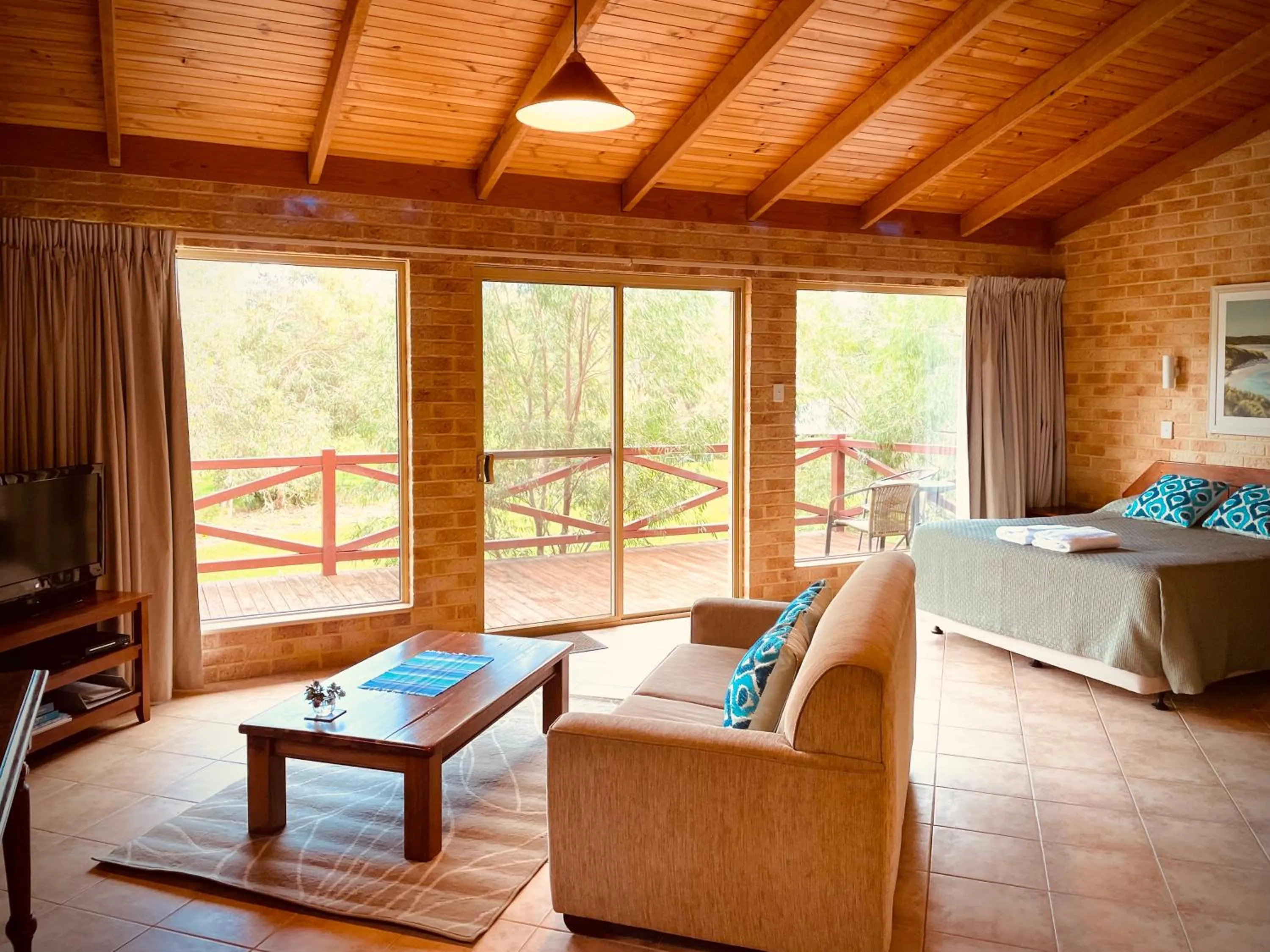 Bed in Spring Bay Villas, Denmark, WA